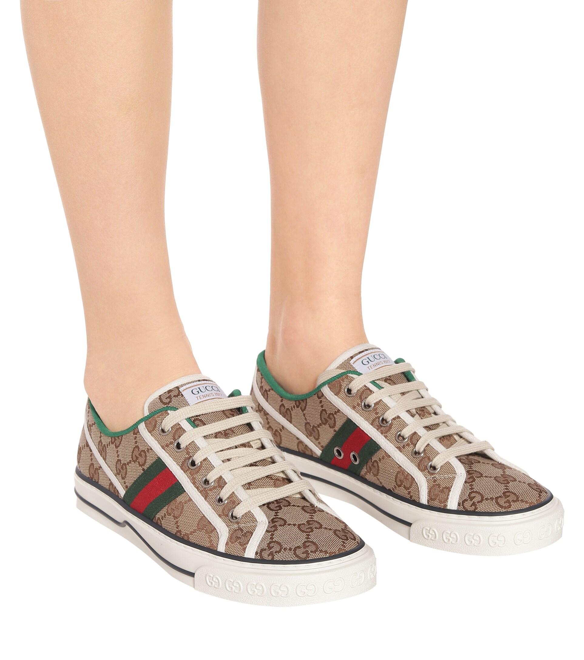 Gucci Canvas Trainers in Beige (White 