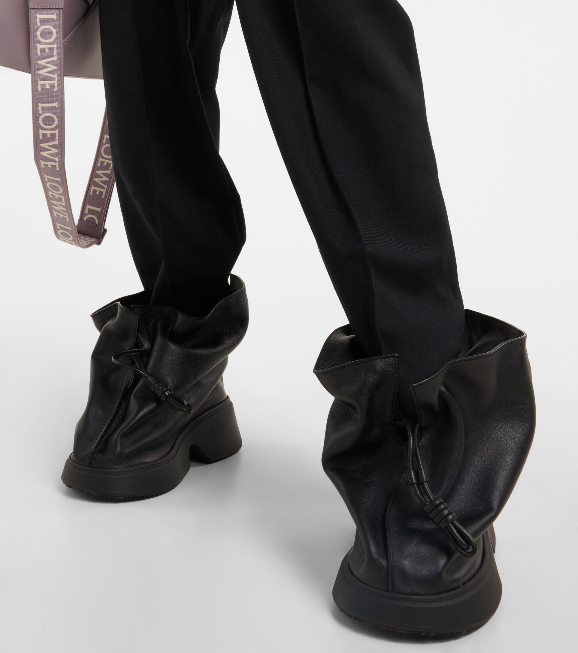靴 LOEWE Crocodile Embossed Wedge Boots Loewe Flamenco Leather Wedge Ankle Boots in Black | Lyst