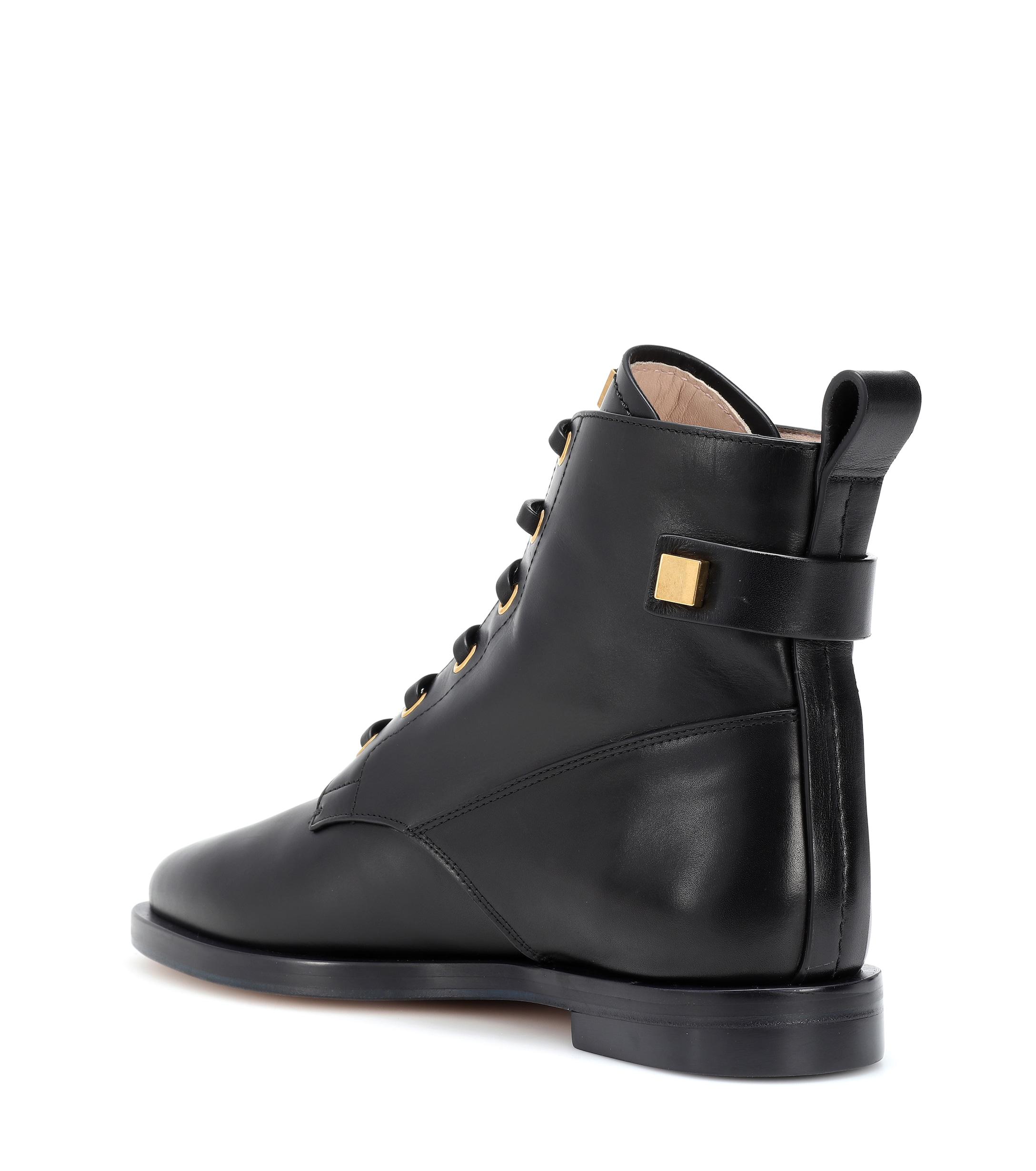 ryder boot stuart weitzman