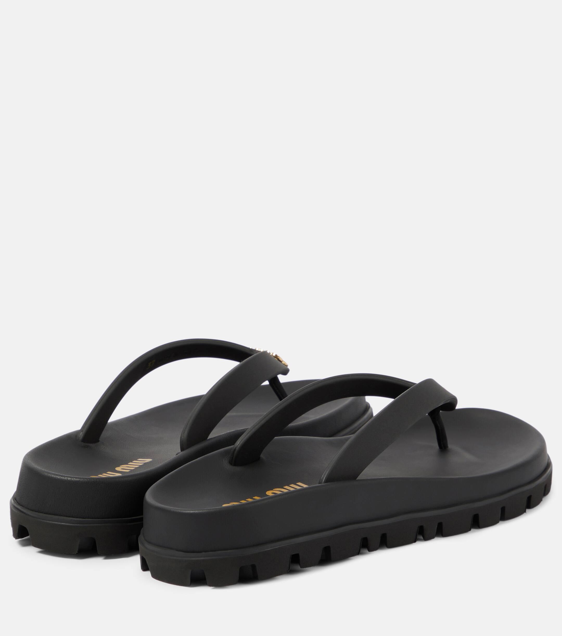 24PF new/MiuMiu ロゴトングサンダル Sandal Black Miu Miu Logo Thong Sandals in Black | Lyst UK