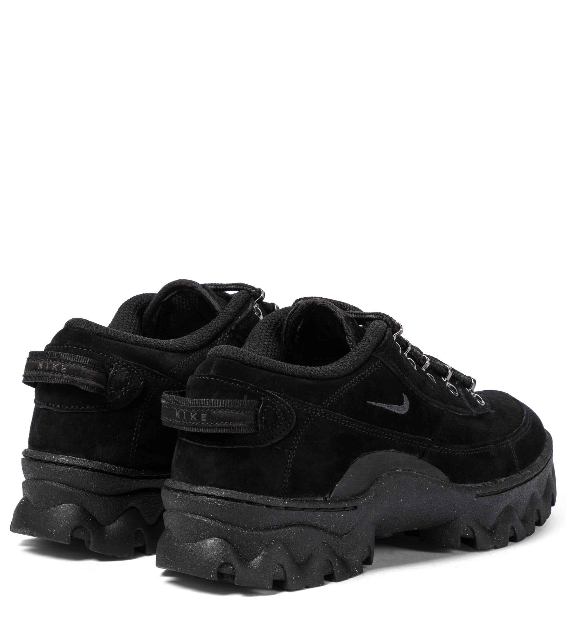 Nike Lahar Low Suede Sneakers in Black | Lyst UK