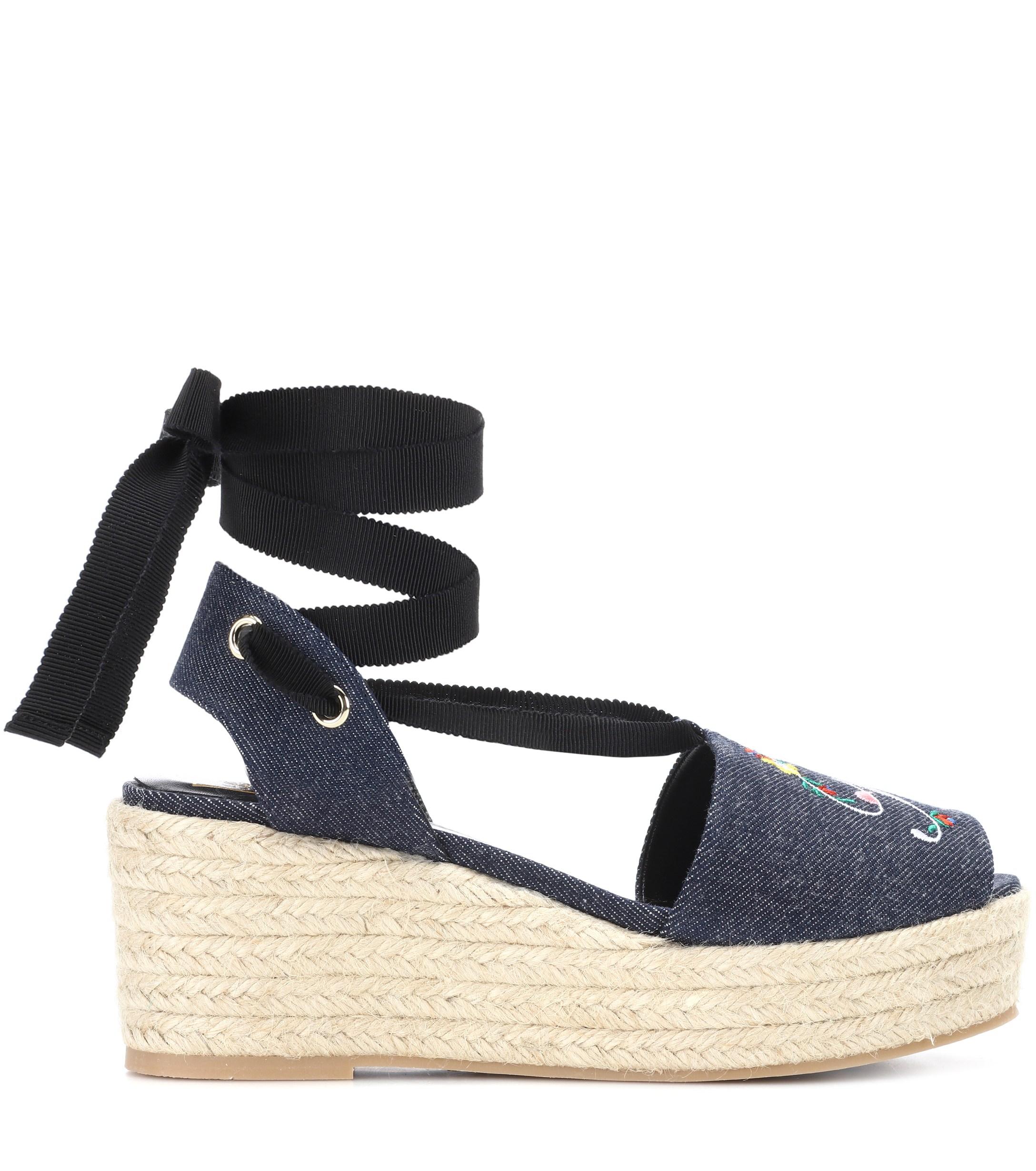 sneaker hidden heel