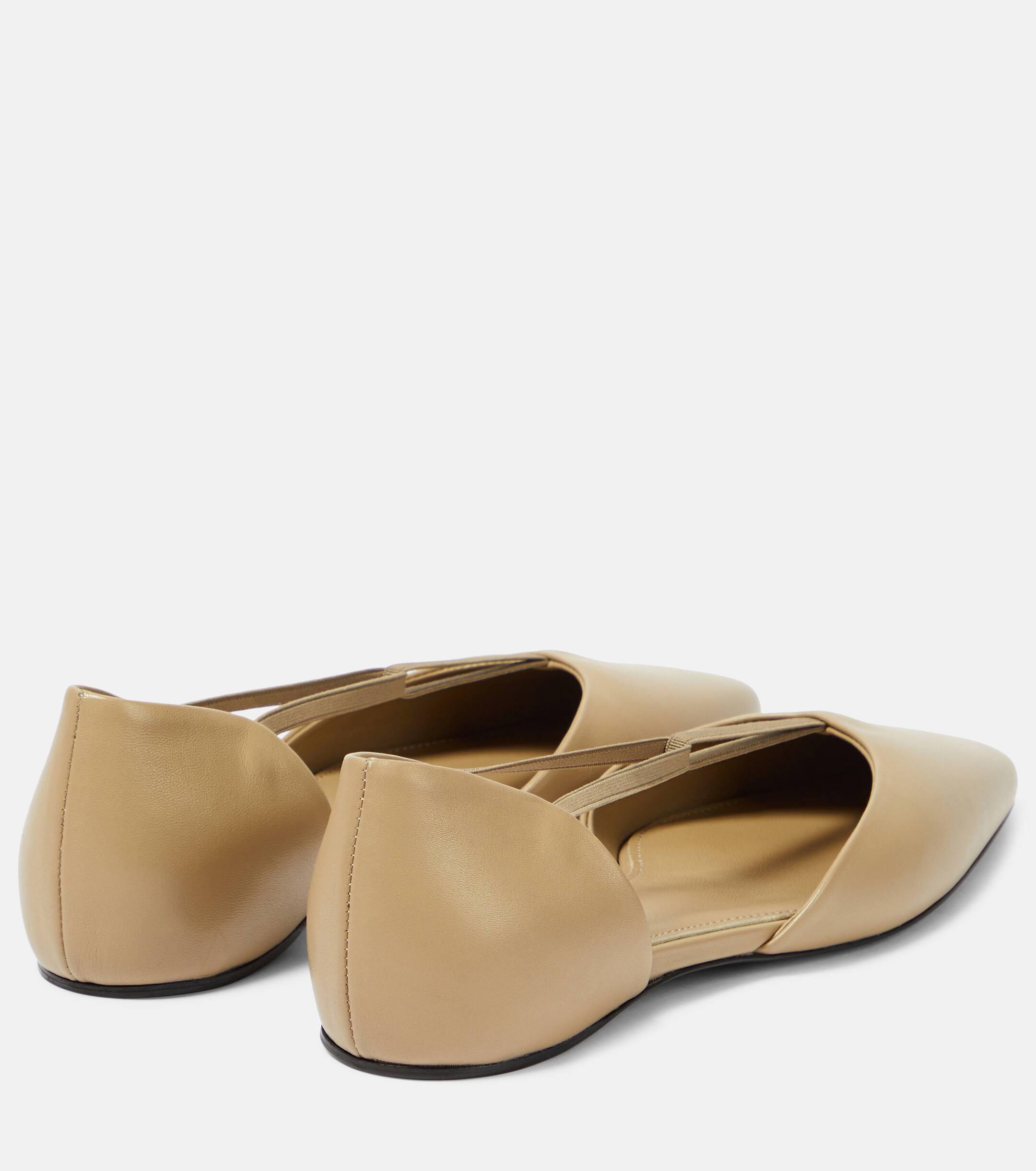 Totême T-strap Leather Flats in Natural | Lyst UK