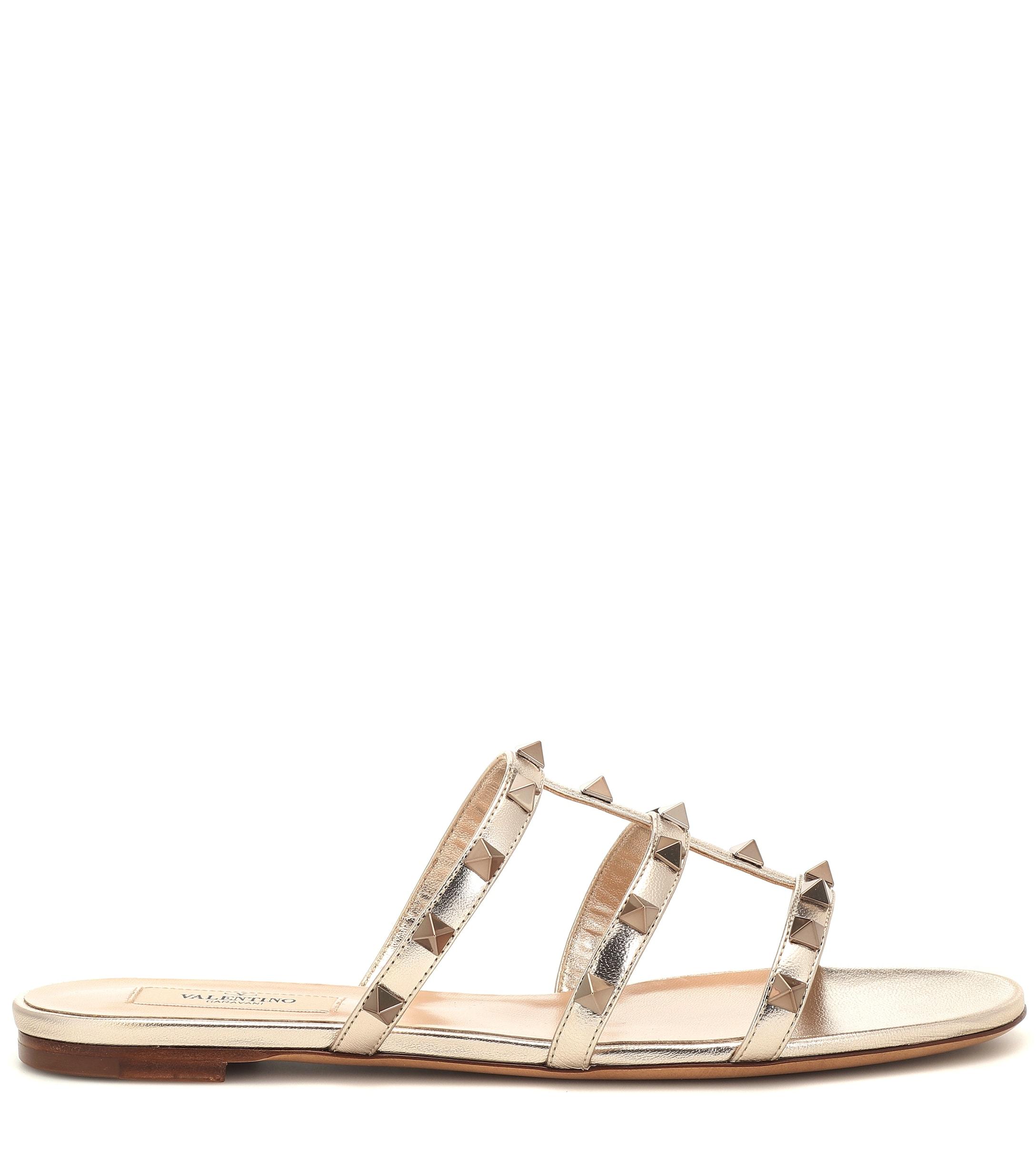 Valentino Garavani Garavani Rockstud Metallic Leather Slides - Lyst