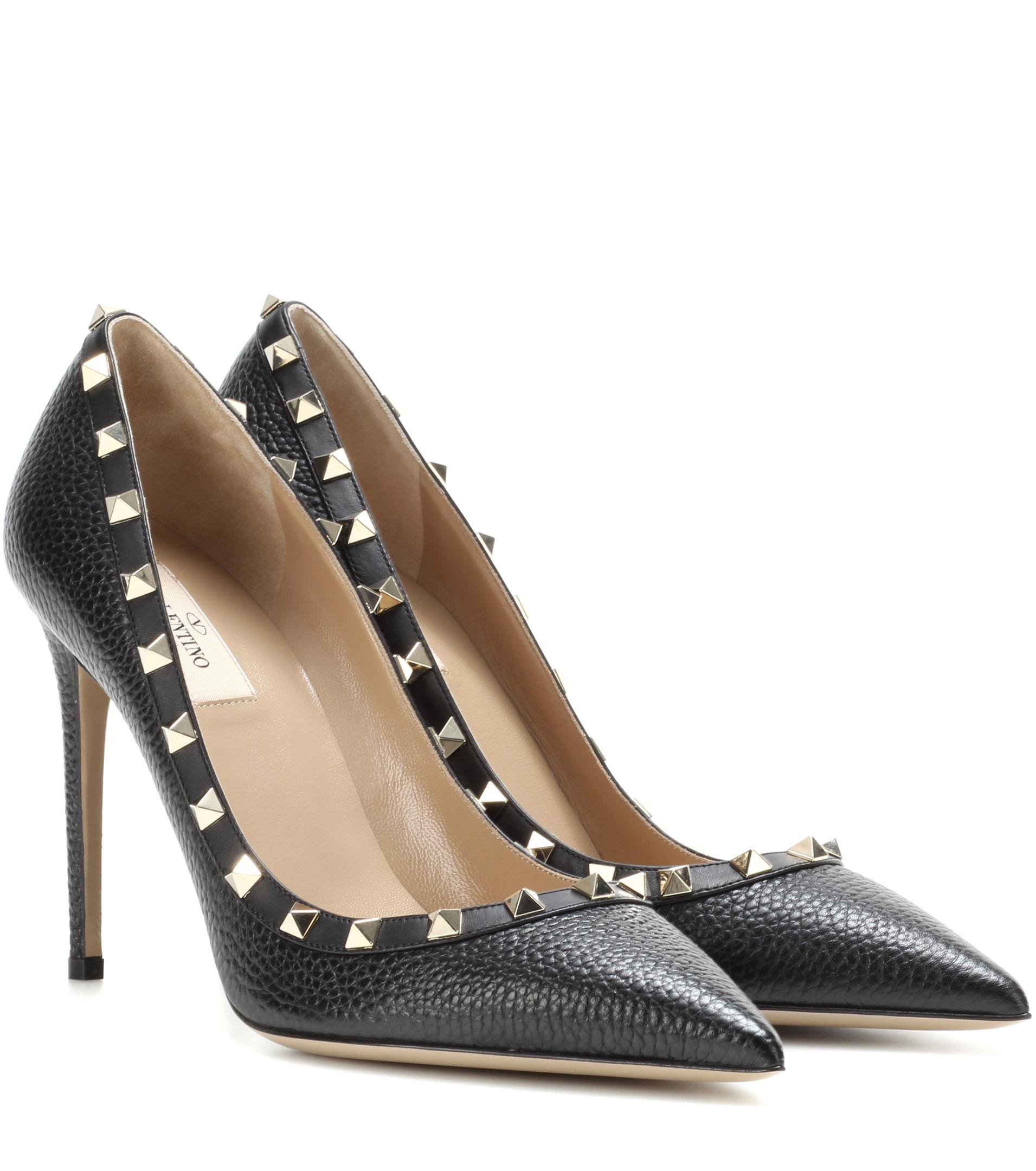 rockstud heels black