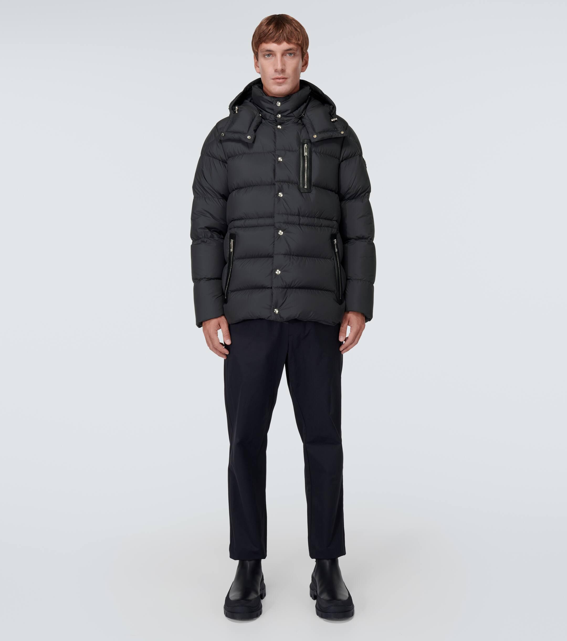 Bauges moncler store