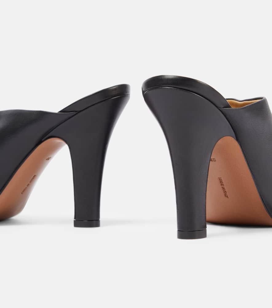 上品な足元★THE ROW Signum 90 leather mules THE ROW Signum leather mules | NET-A-PORTER