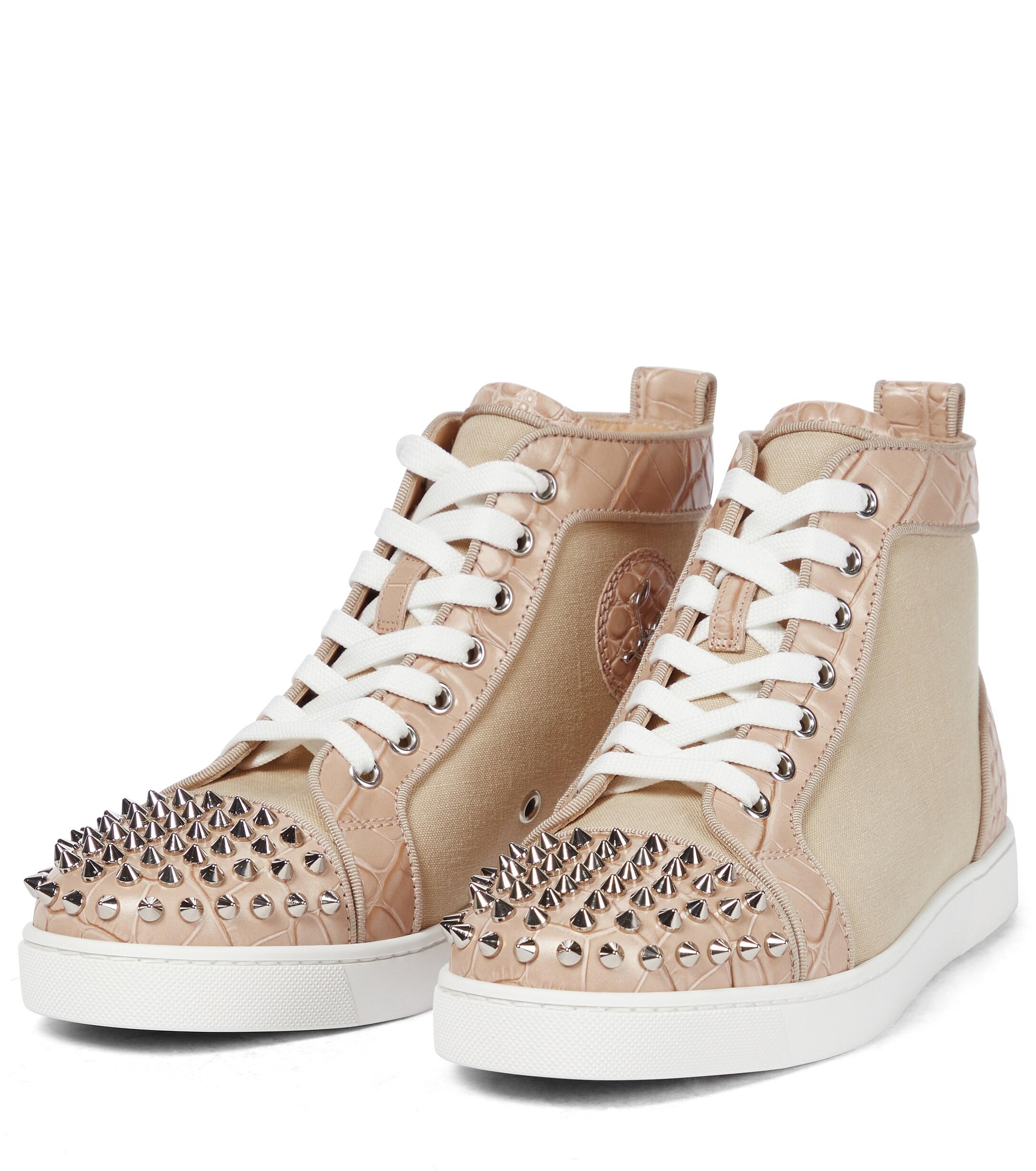 lou spikes flat suede