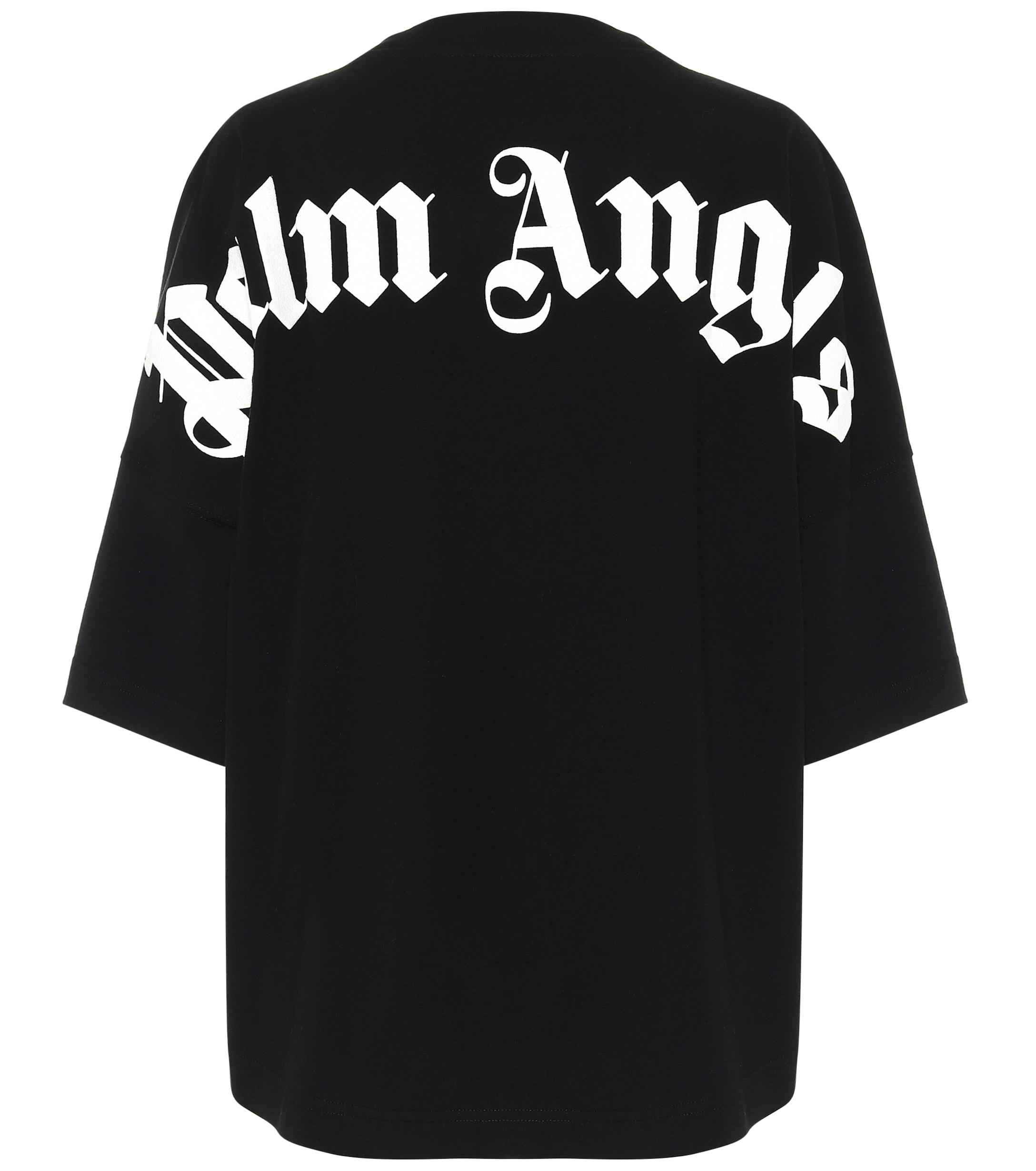 black oversized tshirt