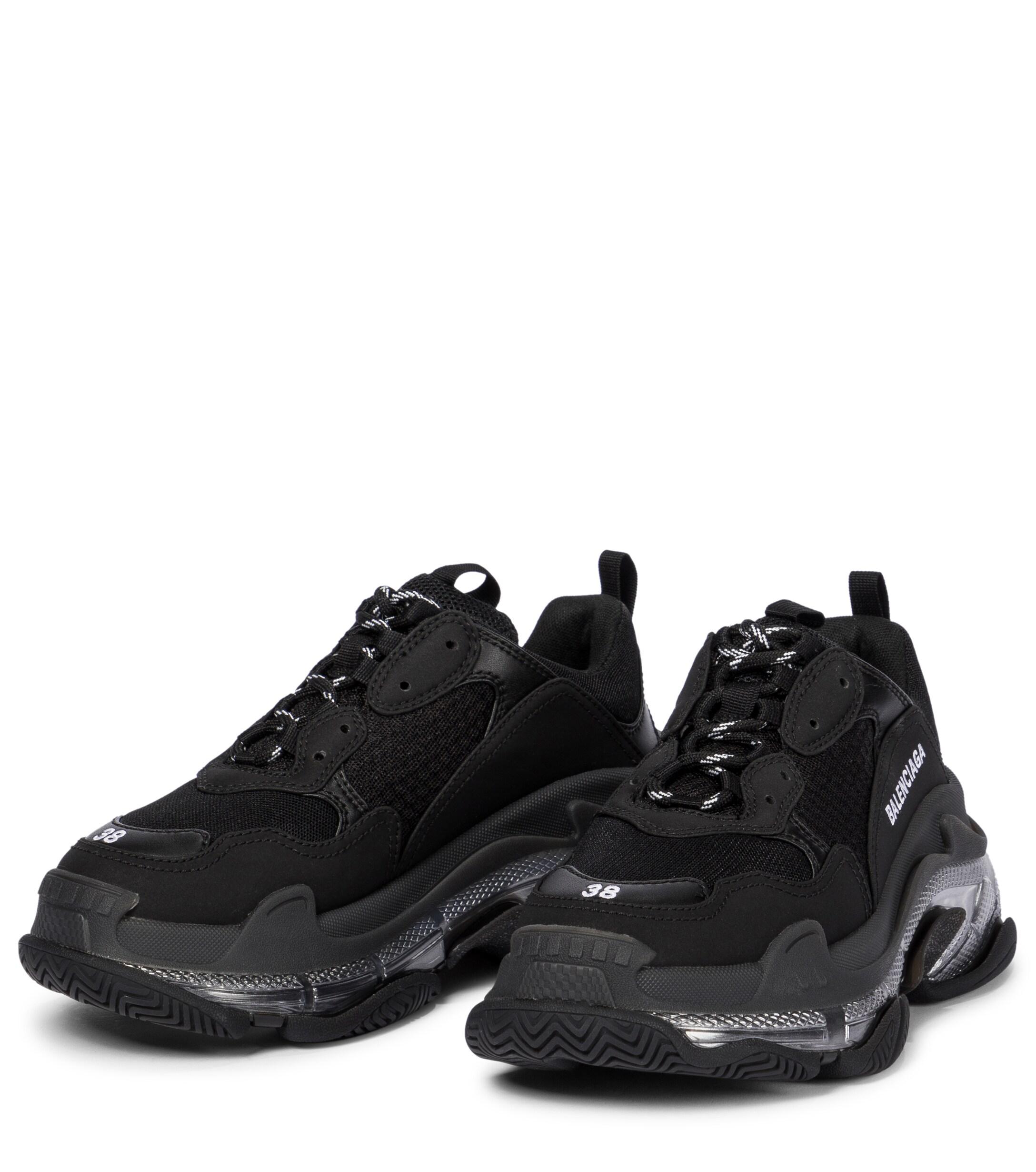 balenciaga black triple s