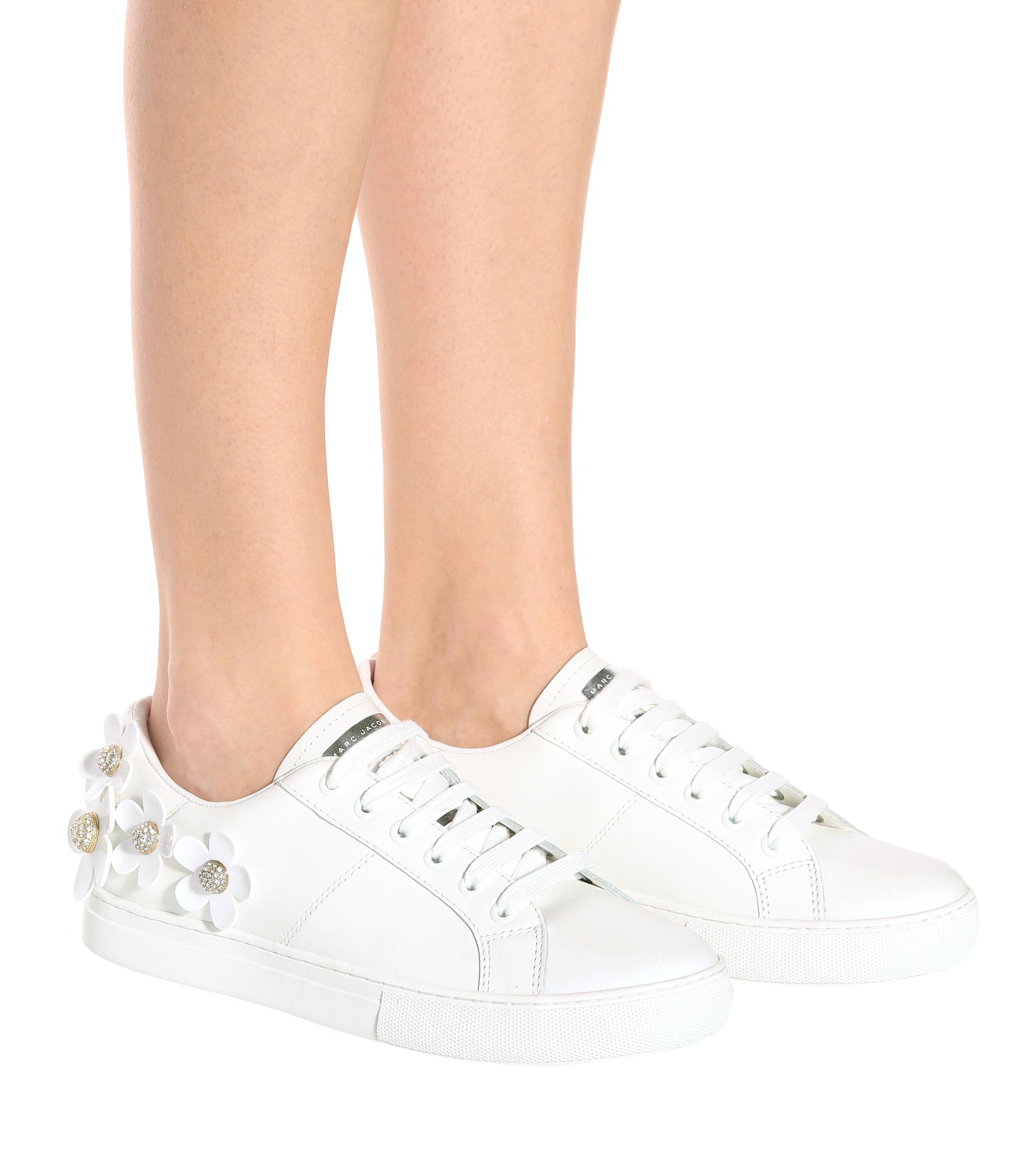 Marc Jacobs Flower-embellished Leather Sneakers in White | Lyst