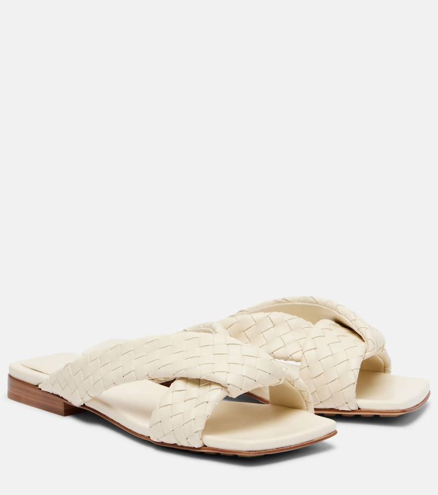 サンダル・ミュール Bottega Veneta Ivory Leather Riva Slippers BOTTEGA VENETA Riva padded glossed-leather mules | NET-A-PORTER