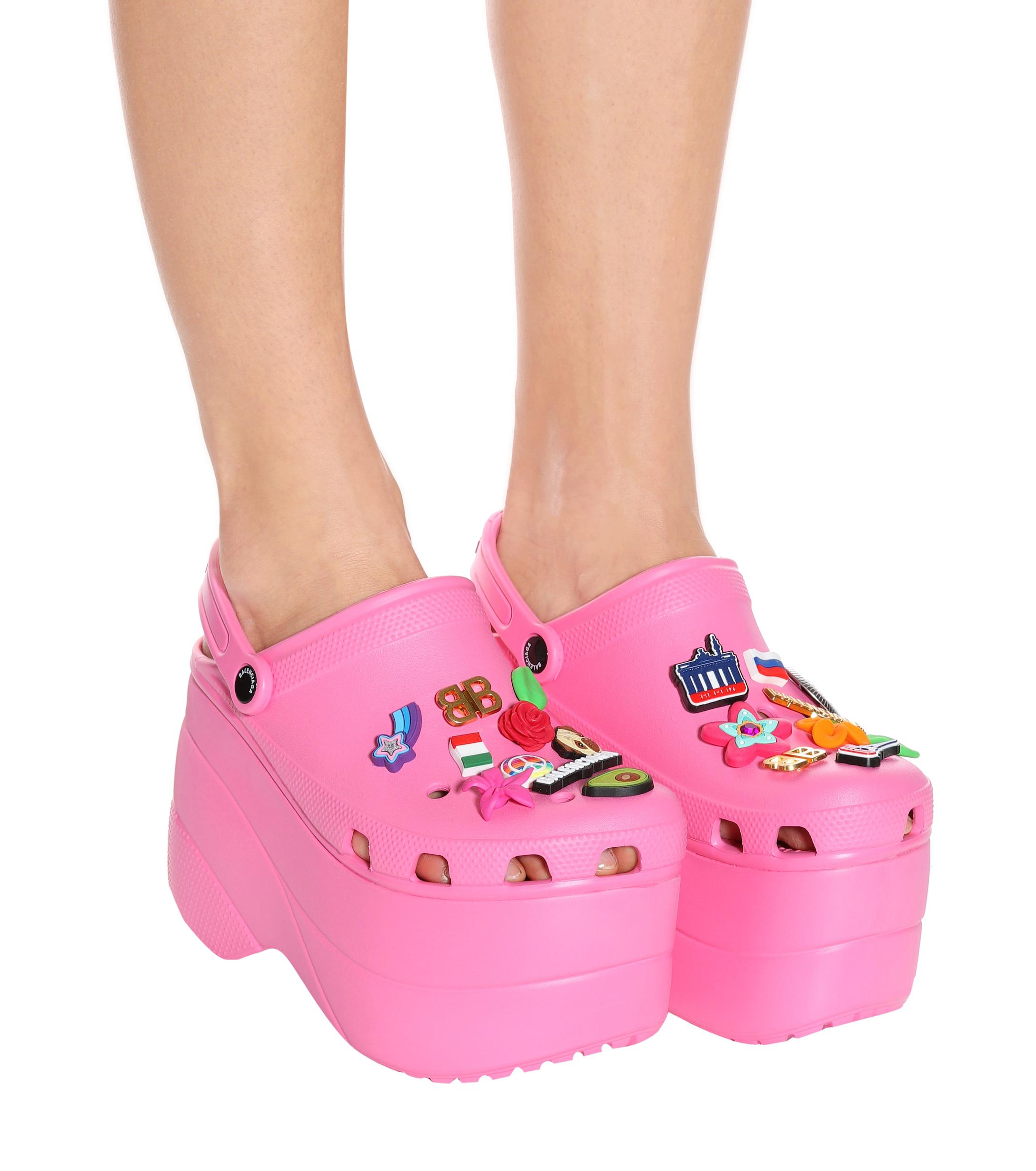 Slette Usikker specificere Balenciaga Platform Crocs in Pink | Lyst