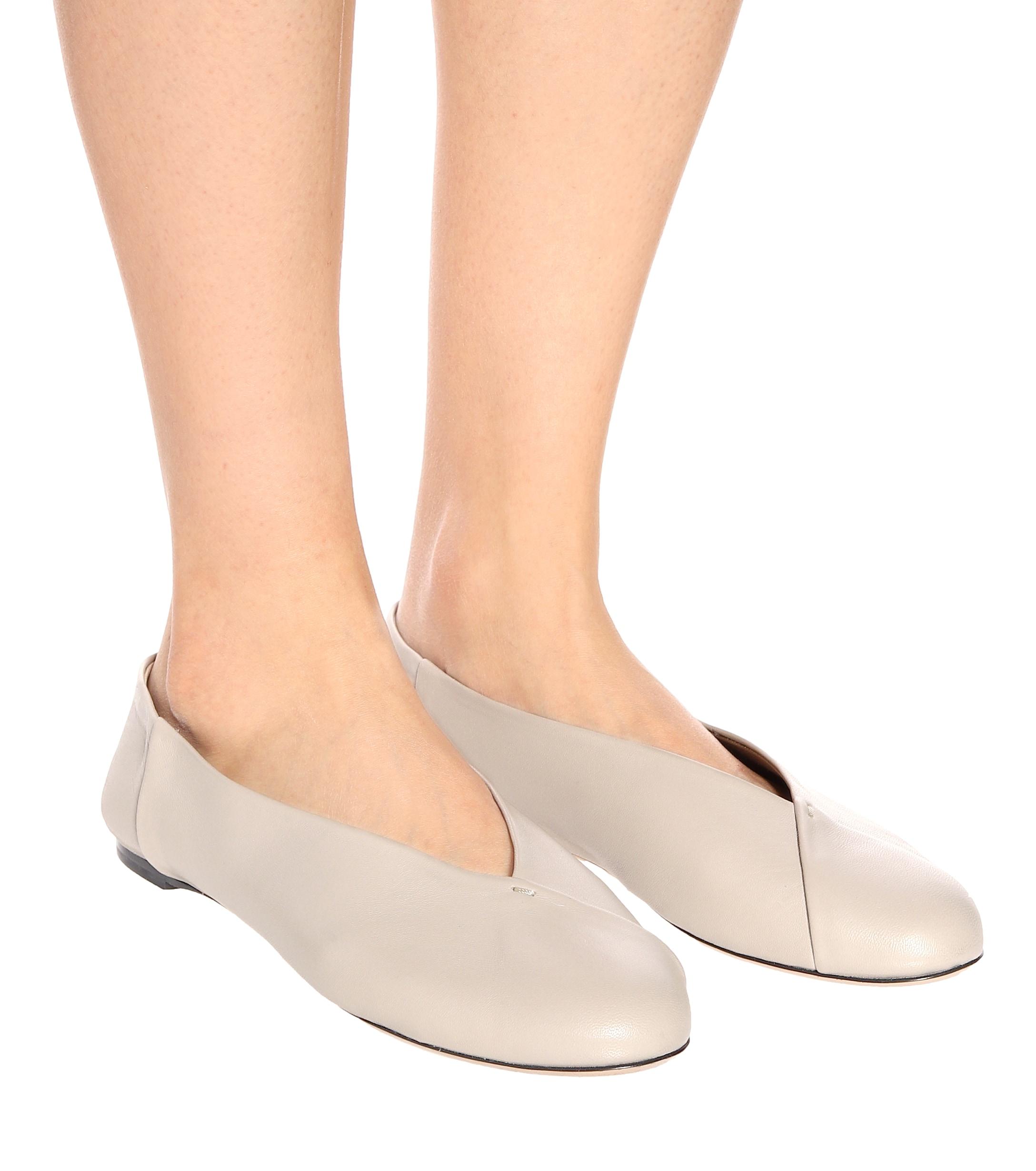 Max Mara Anne Leather Ballet Flats in Natural | Lyst