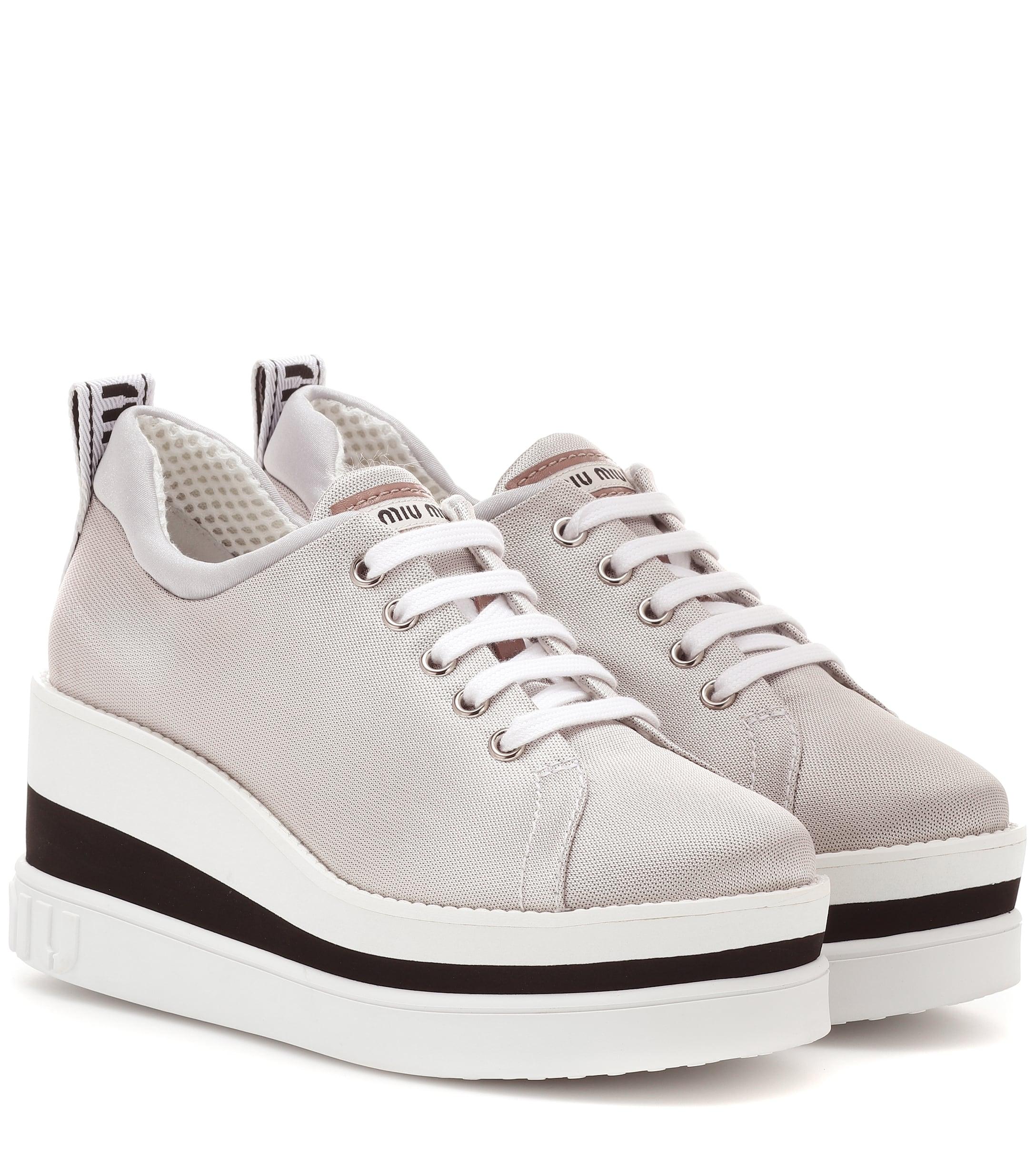 Zapatillas de plataforma de neopreno de mujer de color metálico Zapatillas de plataforma de neopreno de mujer de color metálico