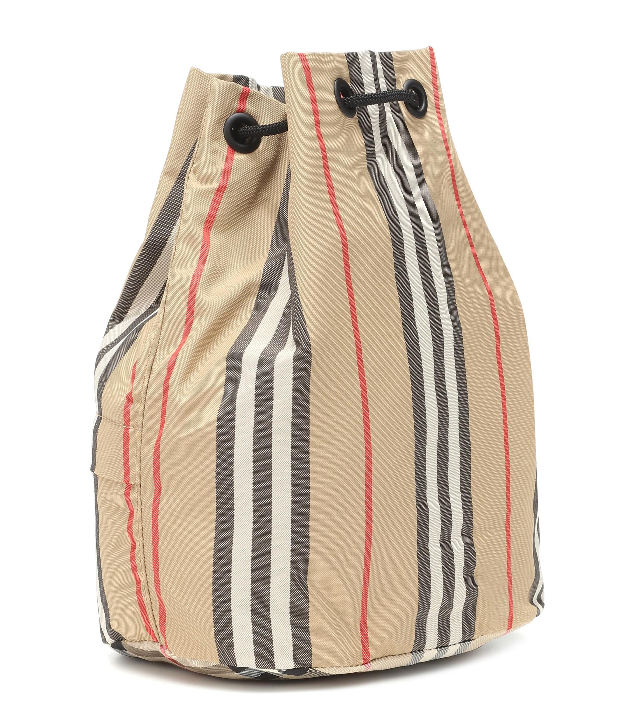 burberry phoebe pouch