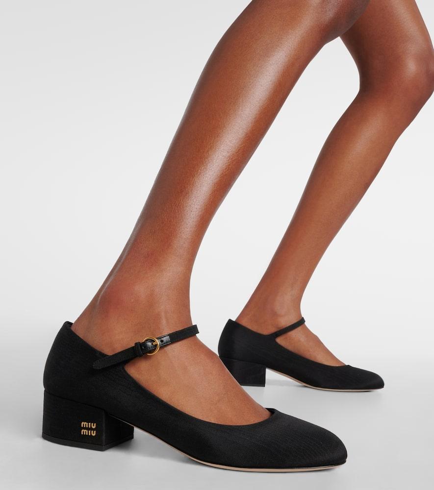 【MiuMiu 】Canvas Mary Jane Pumps 靴 Miu Miu Canvas Leather-Lined Mary Jane Pumps in Black | Lyst