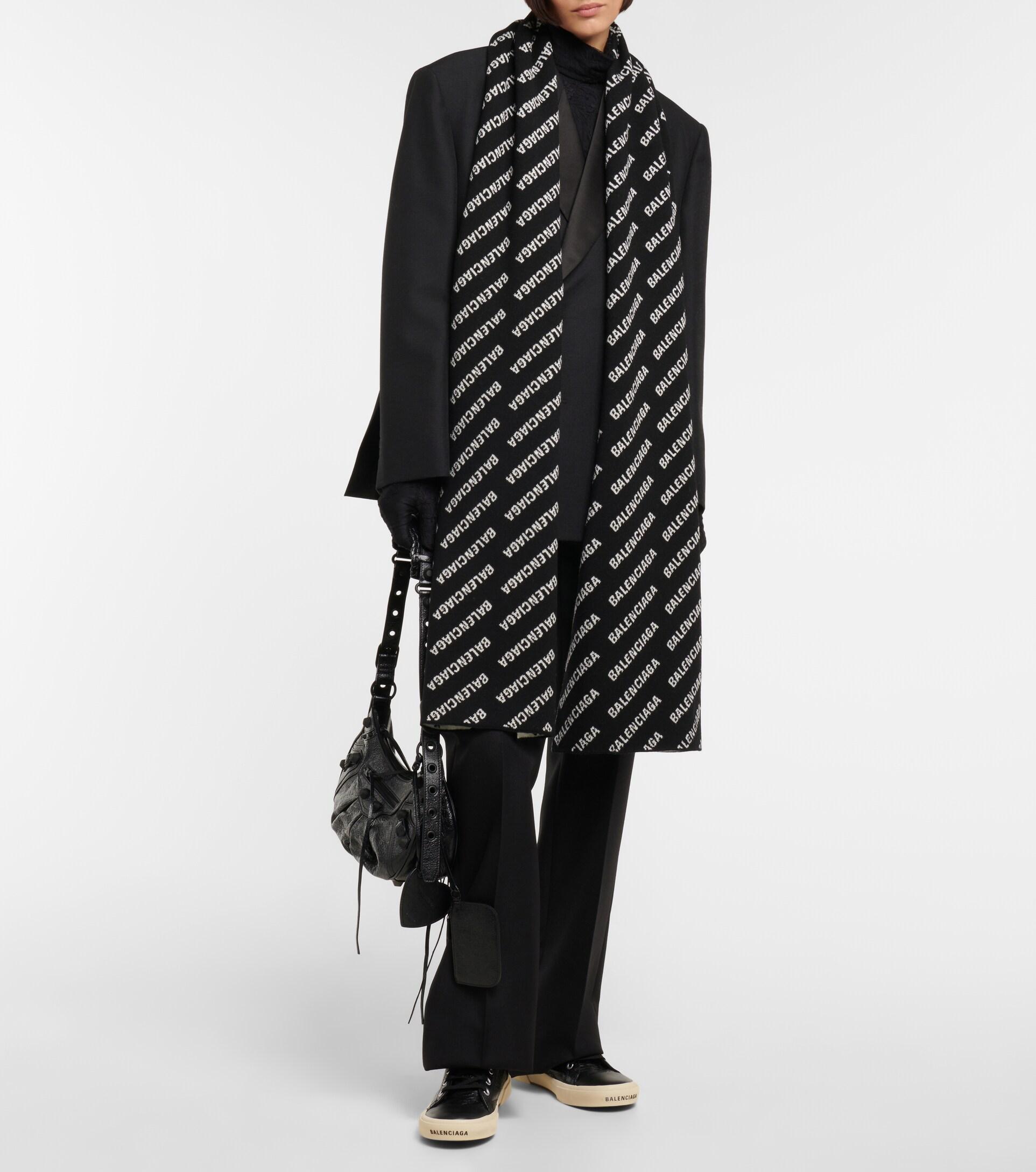 Balenciaga Logo Intarsia Wool-blend Scarf in Black | Lyst