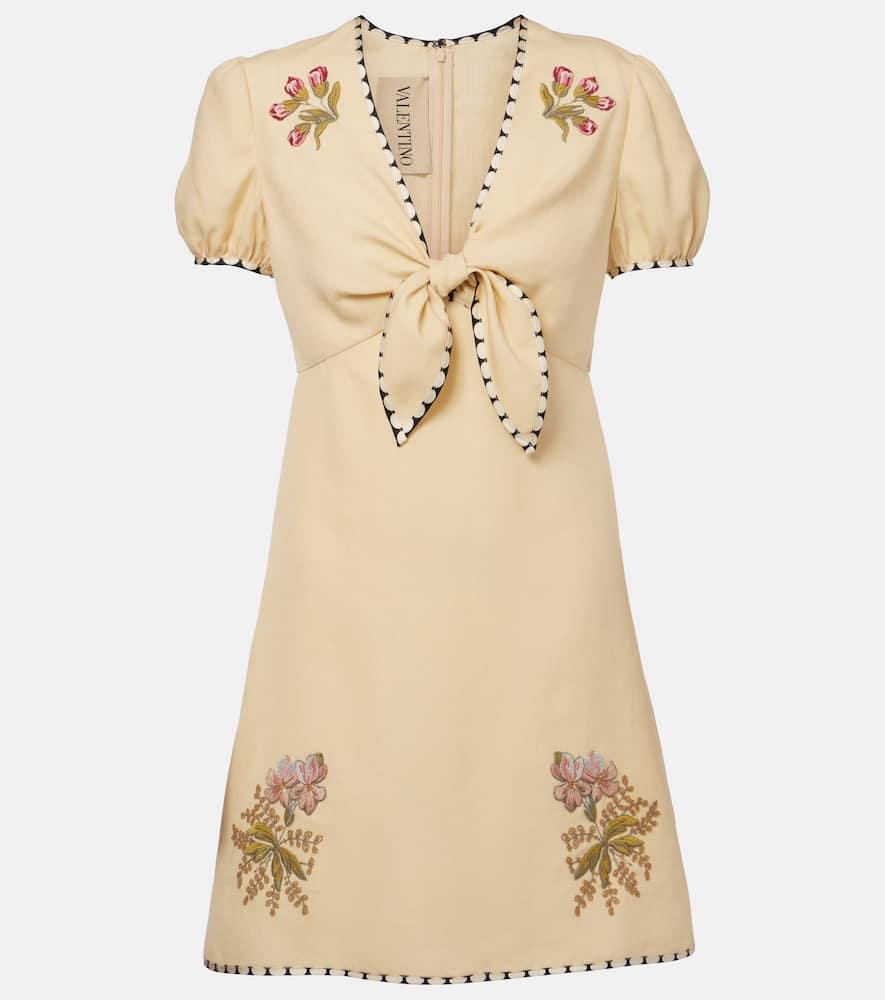ワンピースその他 Valentino Black mini dress with rose applique Valentino Black Mini Dress With Rose Appliqué – LOZURI®
