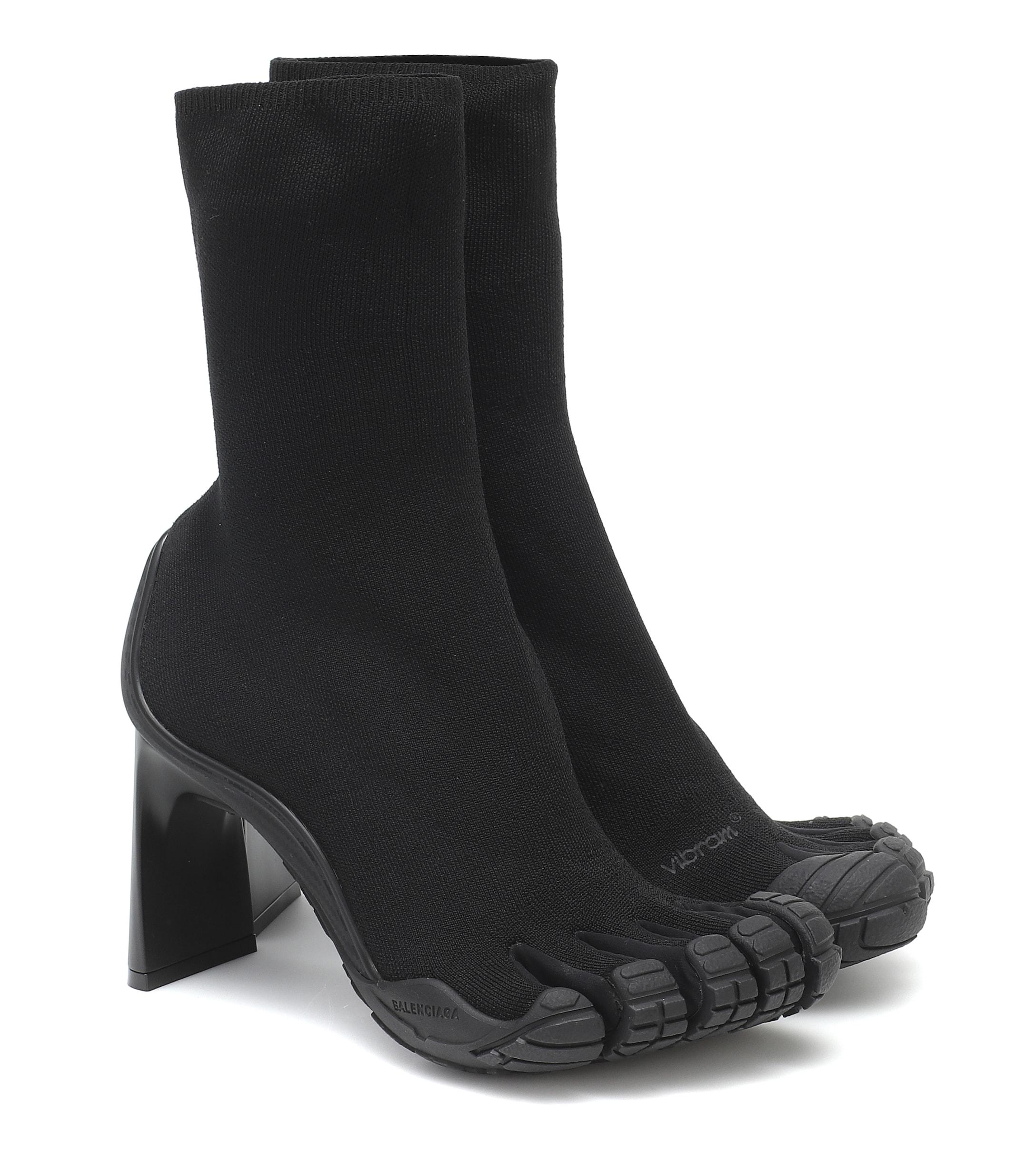 X Vibram® FiveFingers® – Bottines High Toe Balenciaga en coloris Noir | Lyst