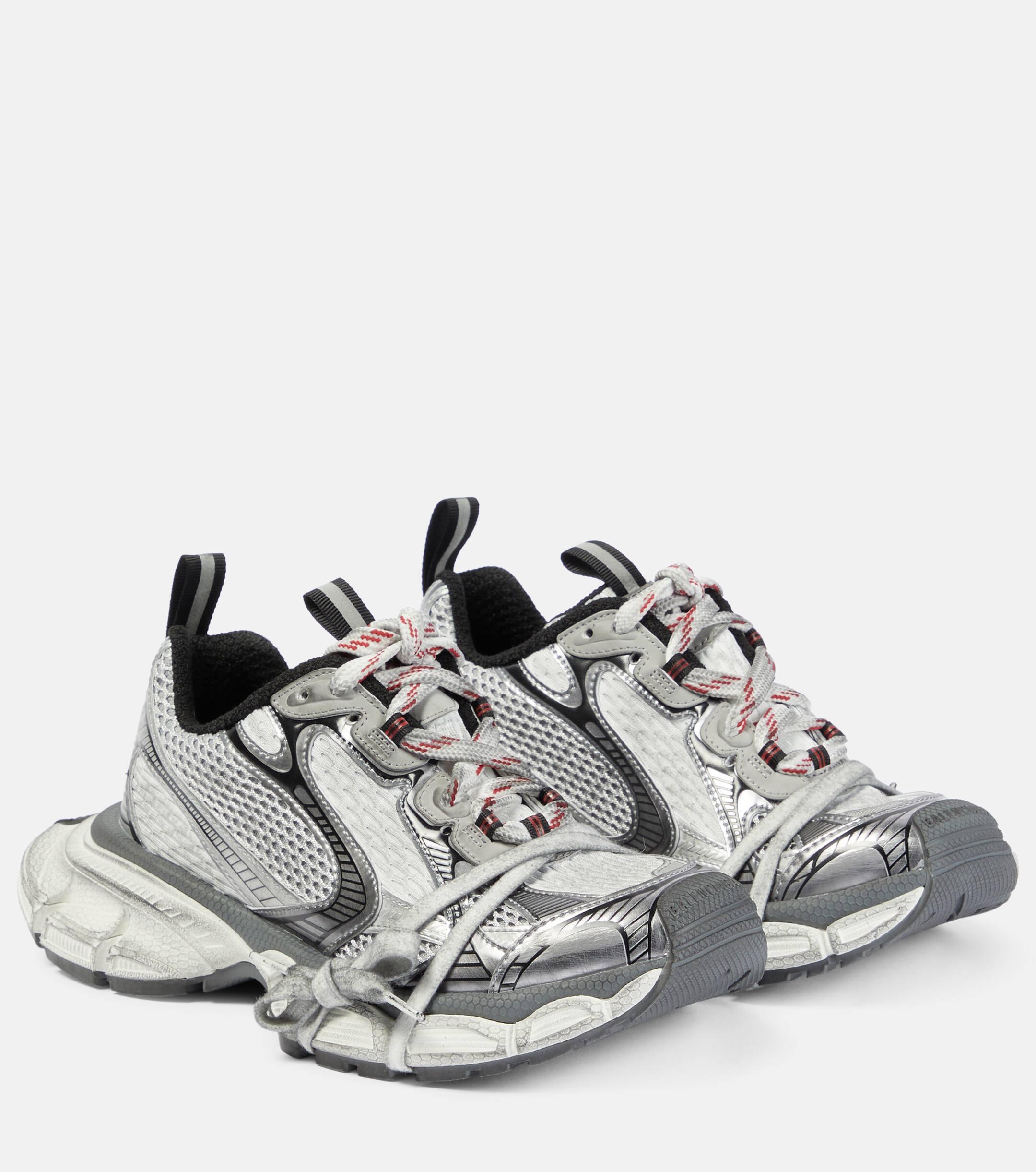 Black and silver balenciaga sneakers deals