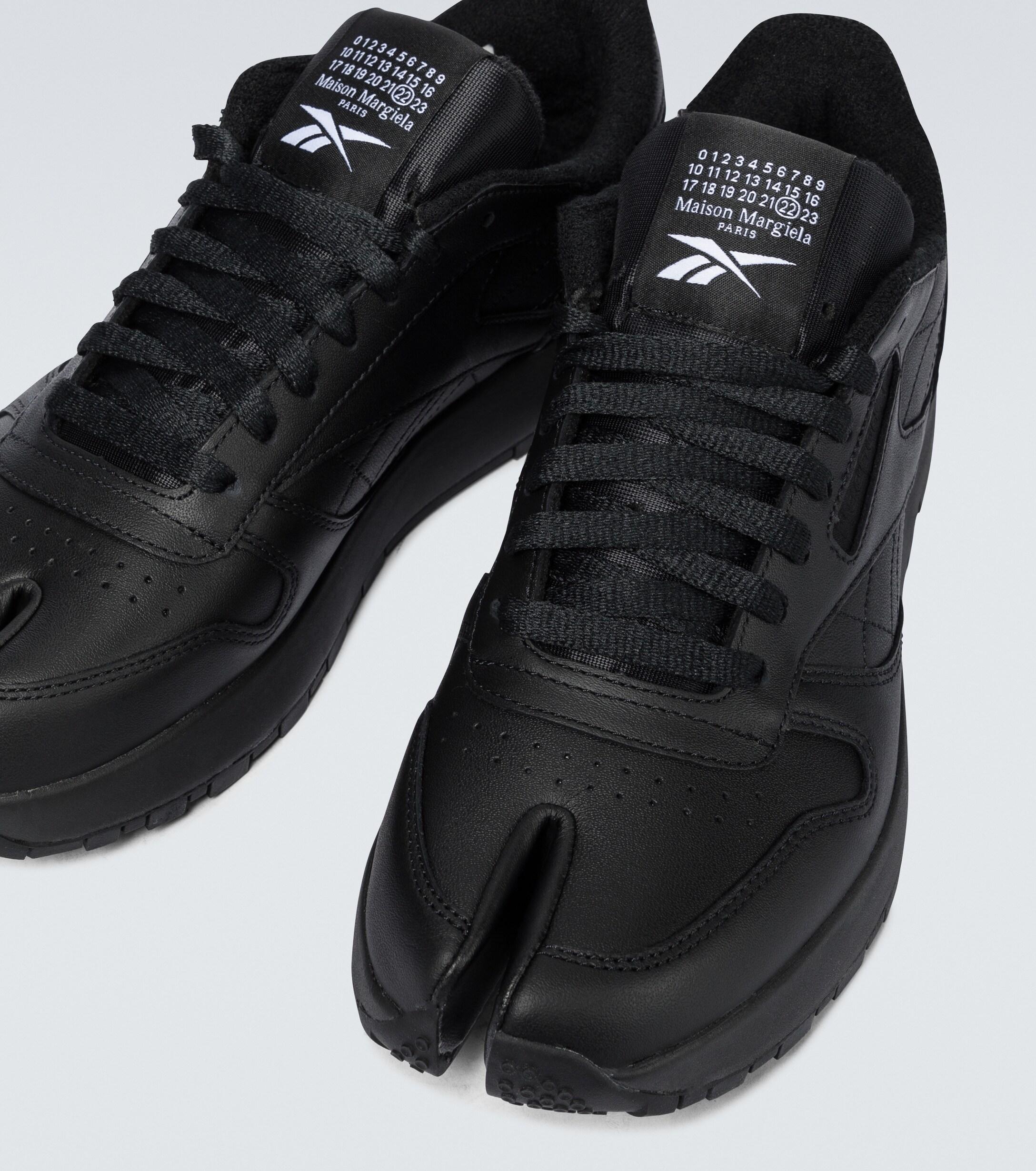 Maison Margiela X Reebok Classic Leather Tabi Sneakers in Black 