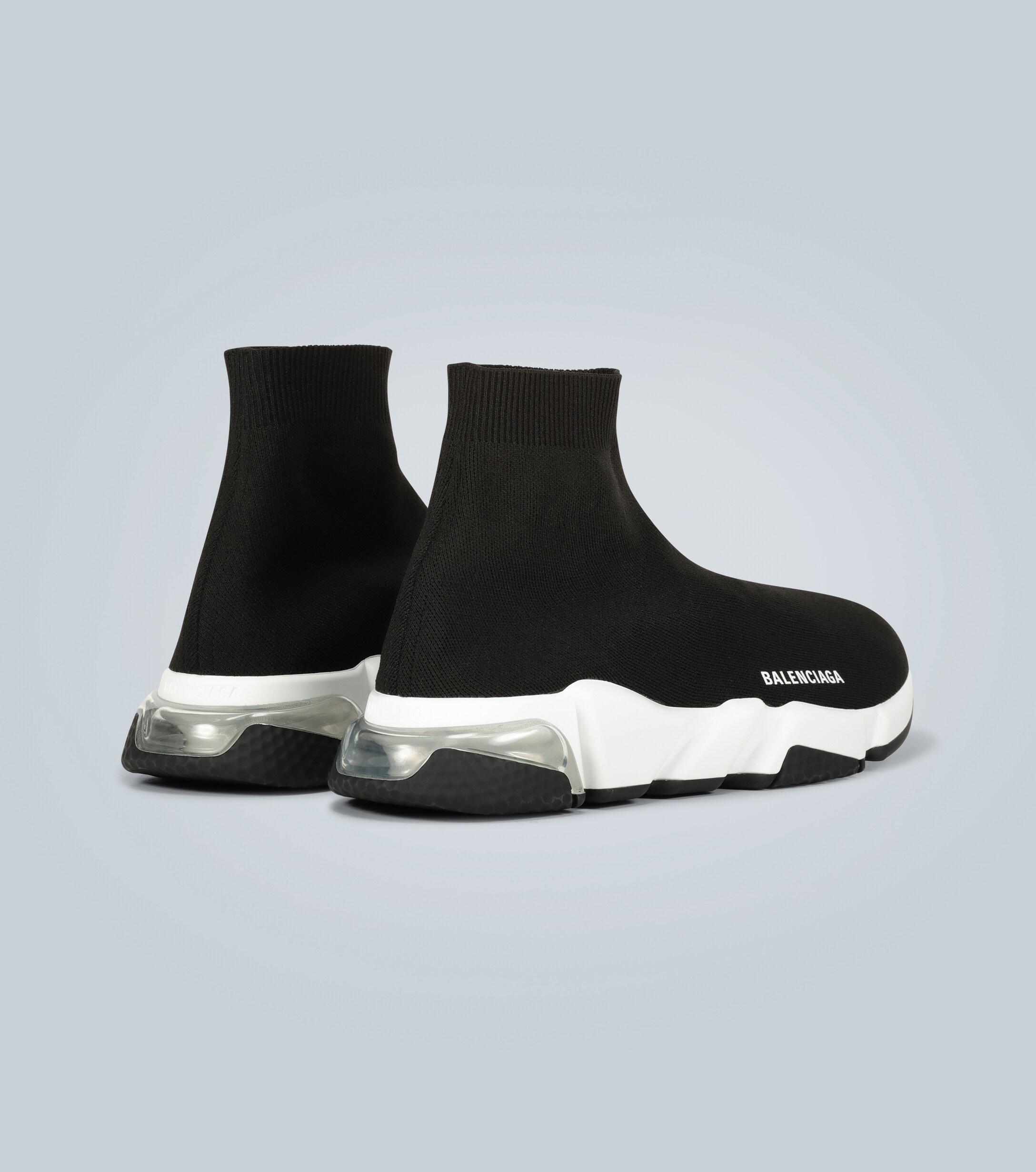 balenciaga race runners all black