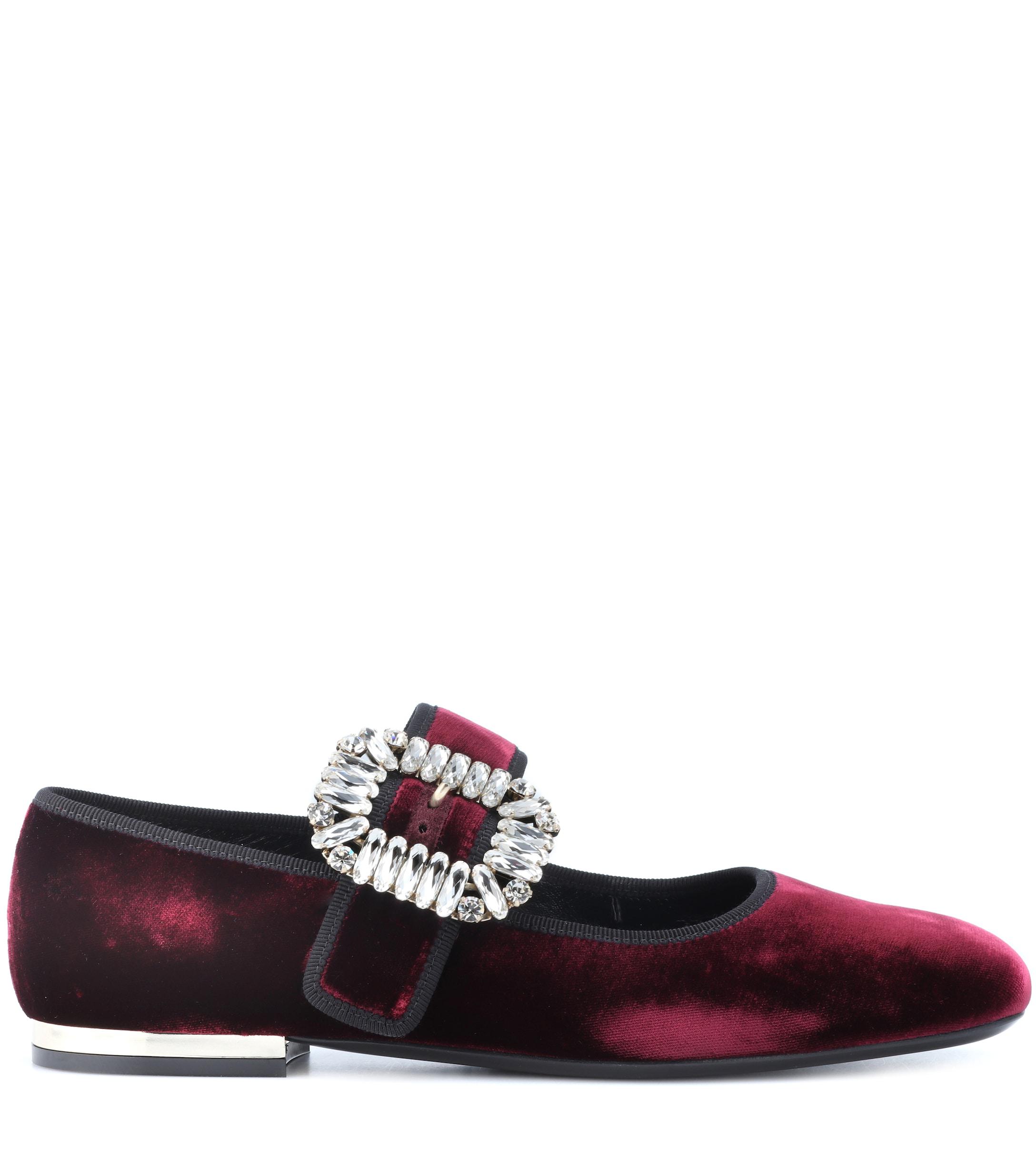 roger vivier velvet flats
