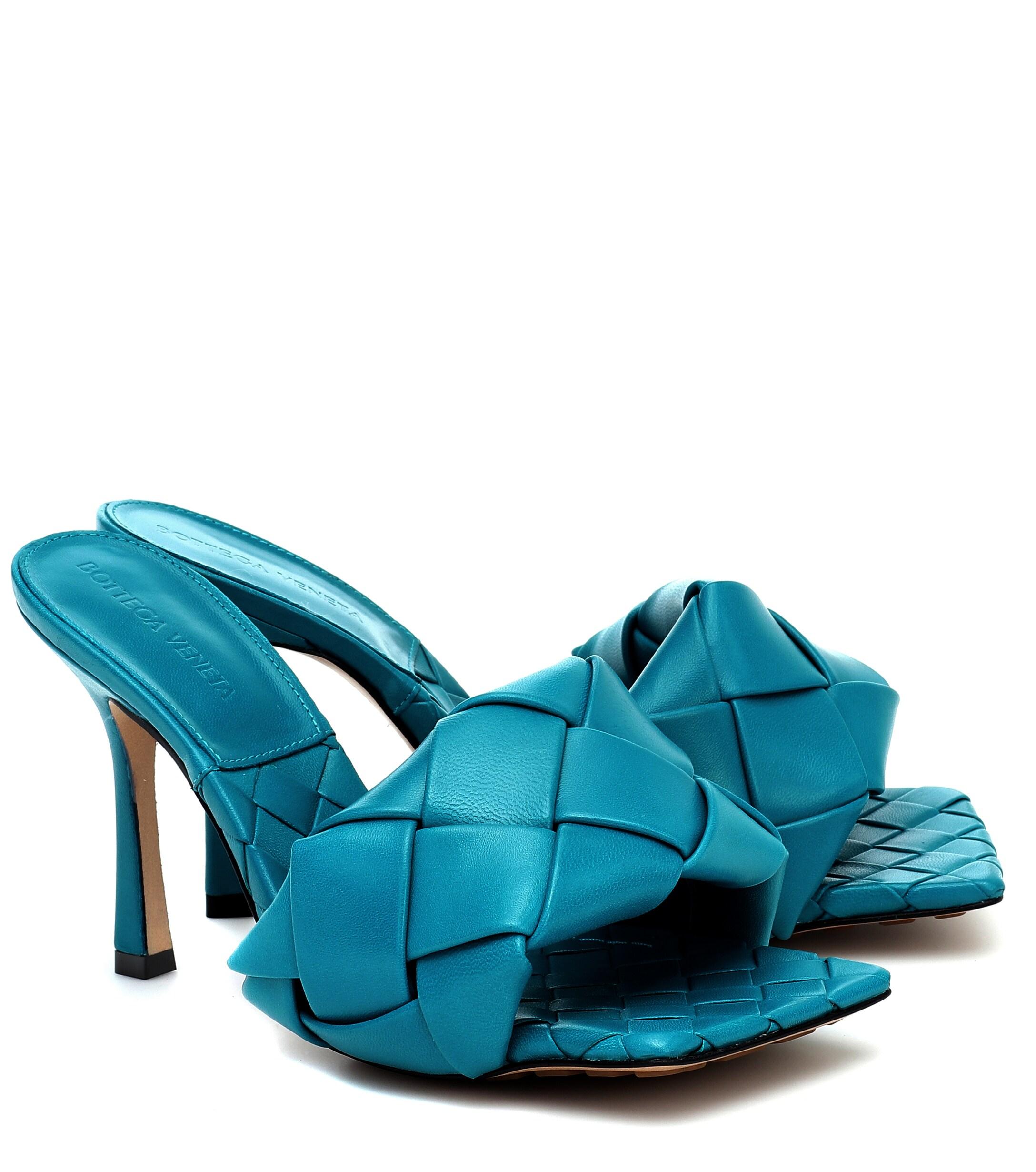 Bottega Veneta Leather Lido Sandals in Blue | Lyst
