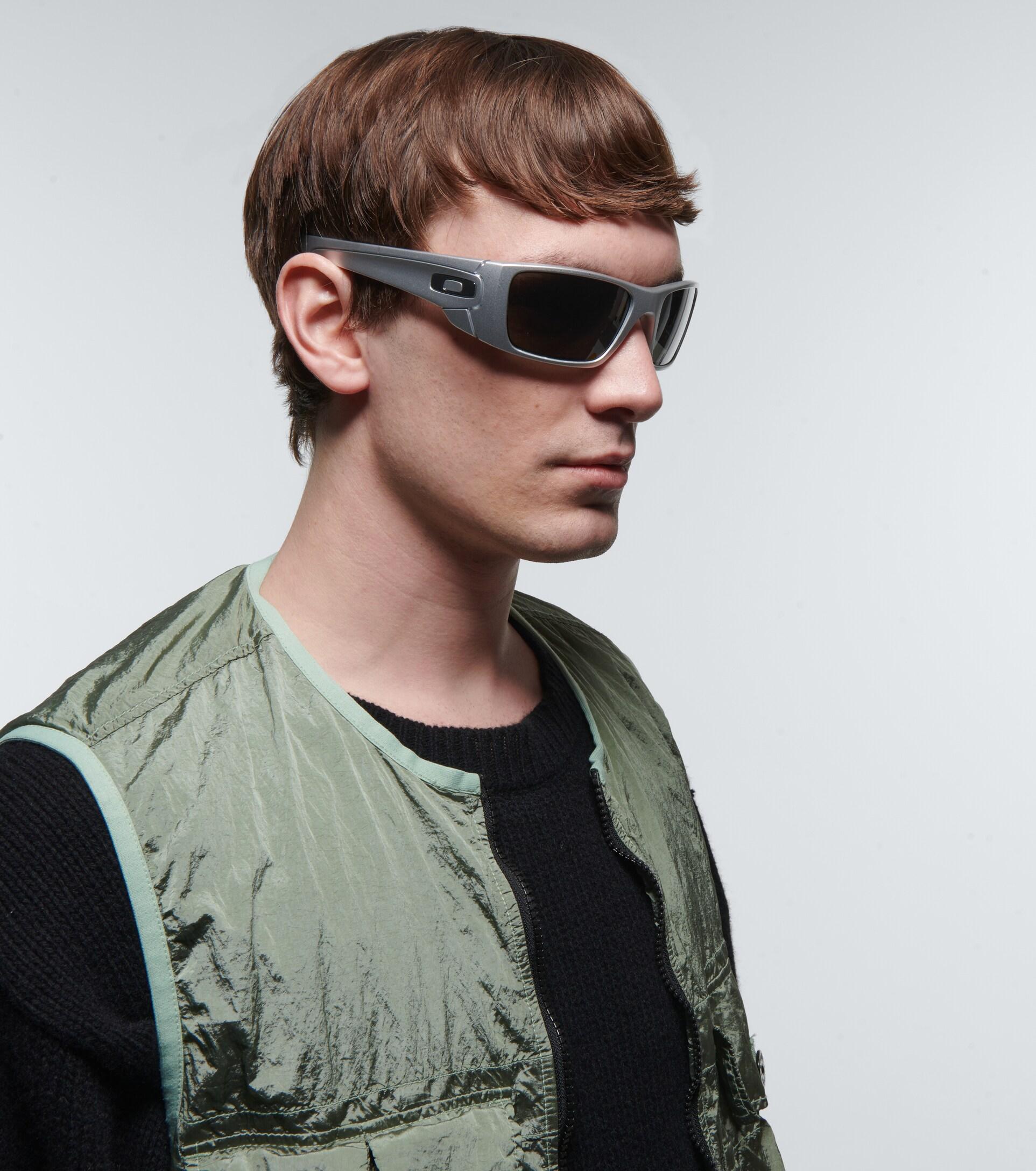 Oakley Fuel Cell Rectangular Sunglasses in Gray for Men | Lyst