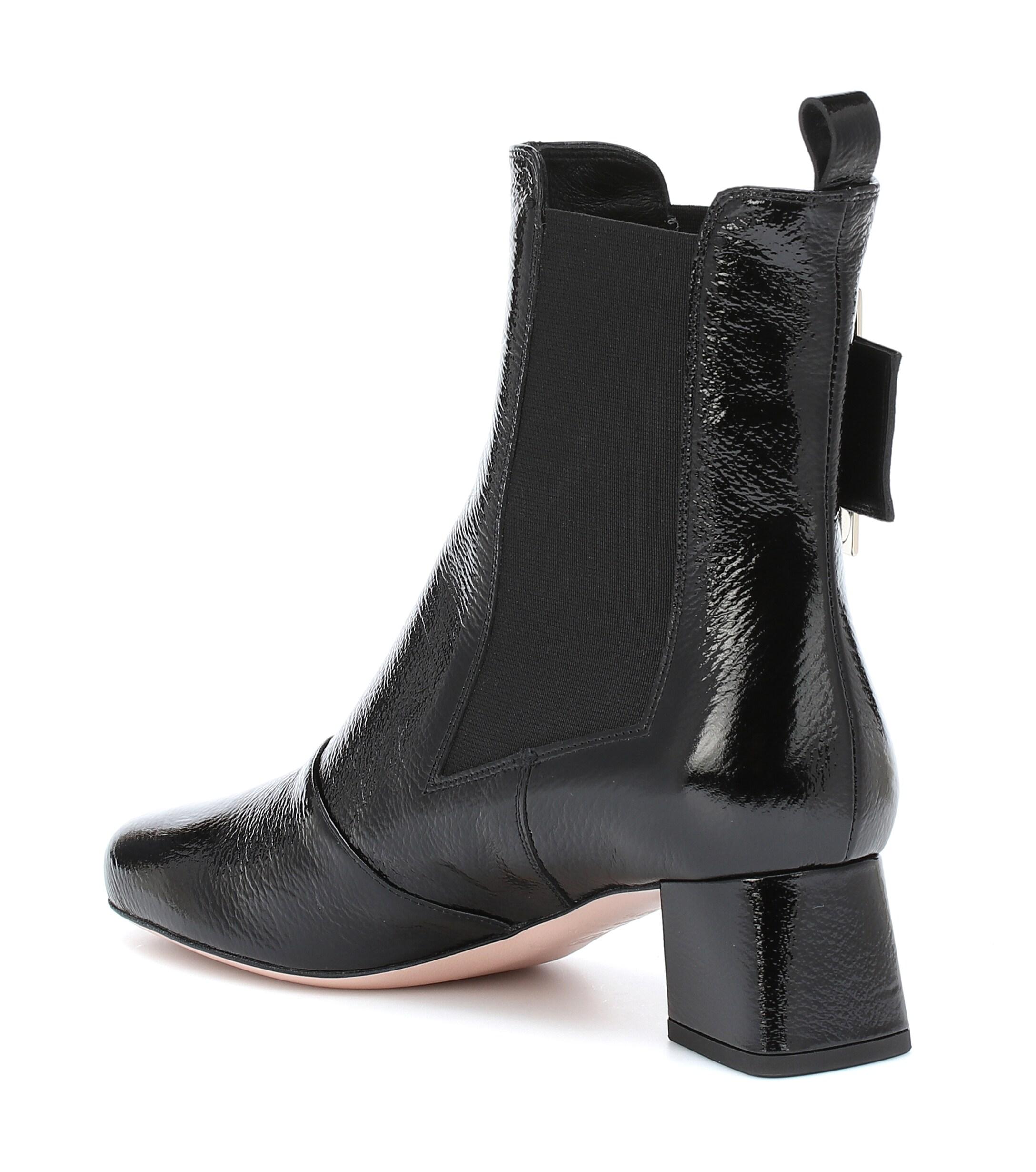 Roger Vivier Très Vivier Patent Leather Ankle Boots in Black | Lyst