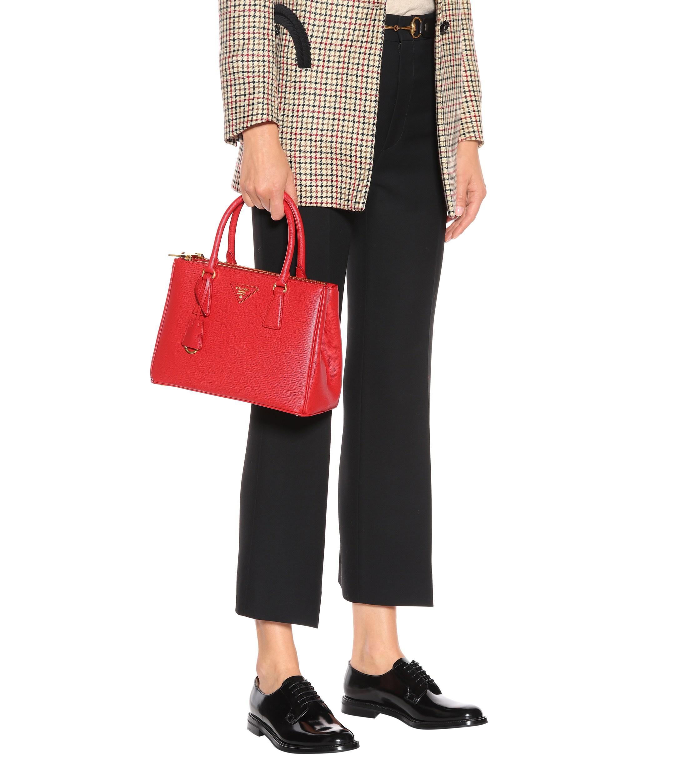 Prada Galleria Saffiano Small Leather Shoulder Bag in Red | Lyst