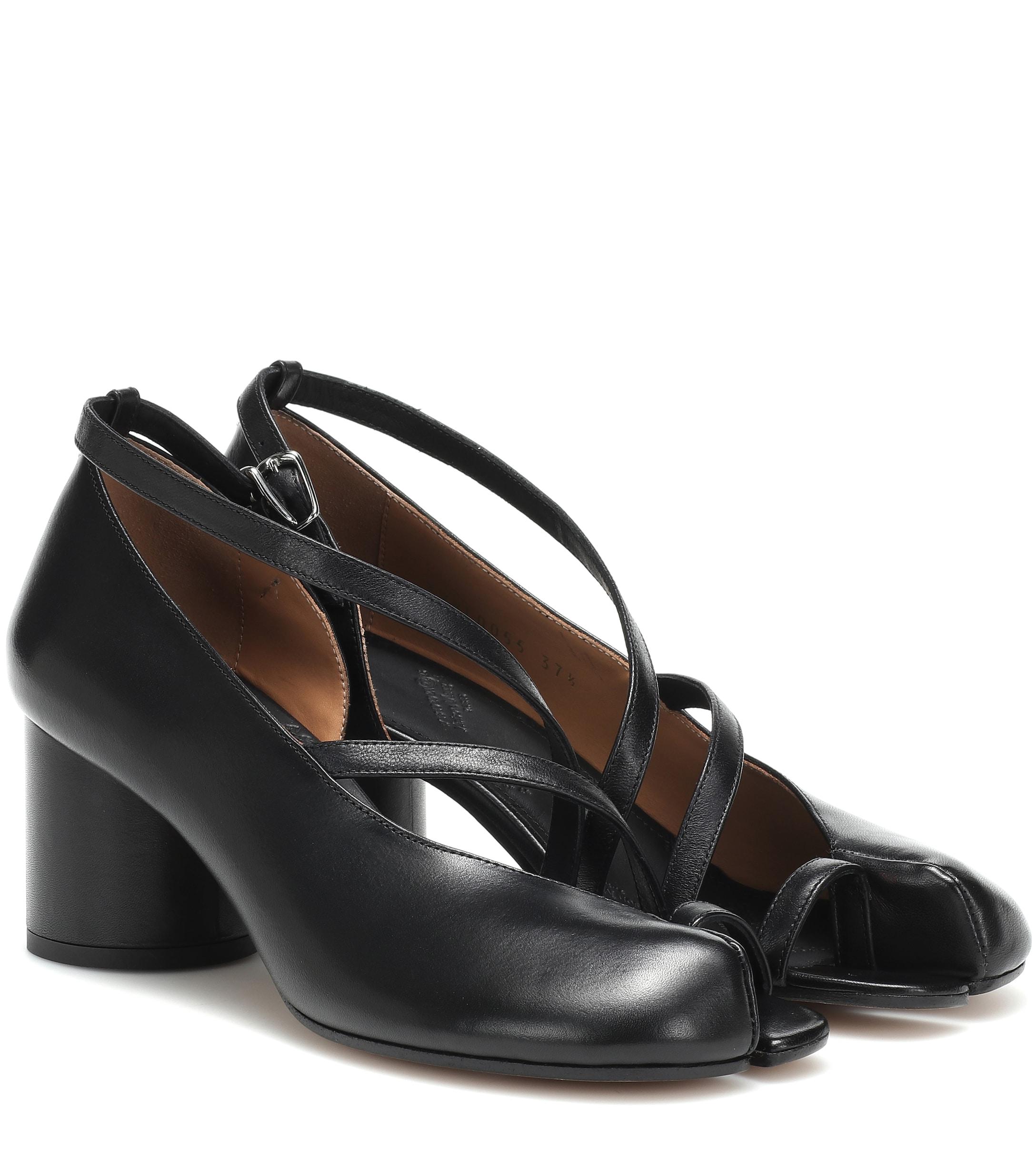 Maison Margiela Tabi Leather Sandals in Black - Lyst