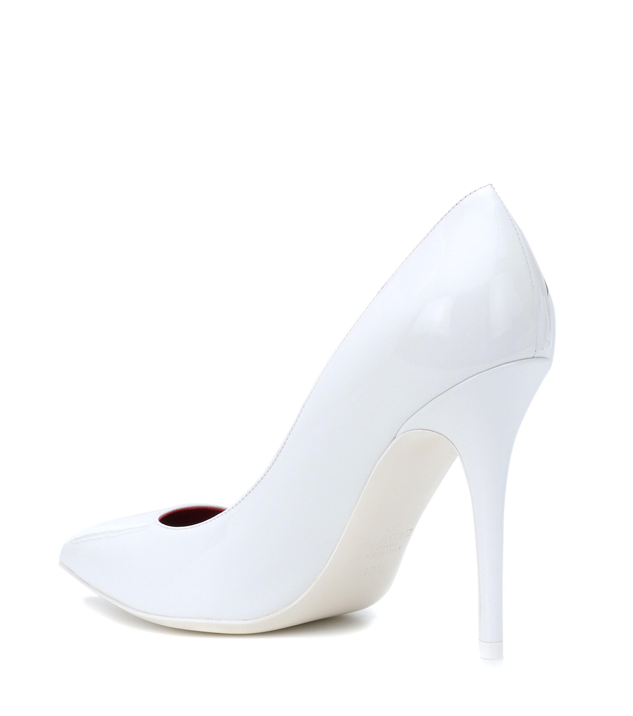 vltn white pumps