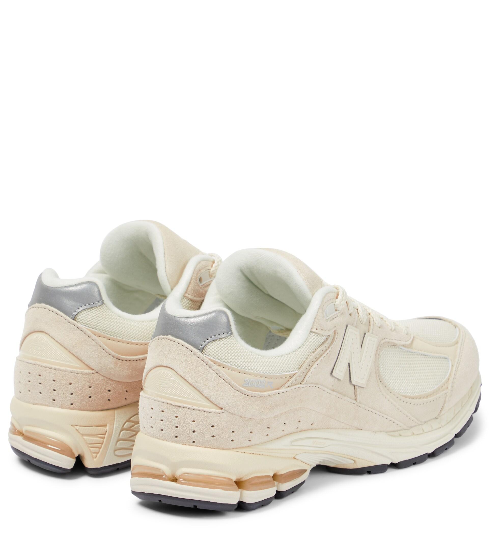 New Balance 2002r Suede Sneakers in White | Lyst