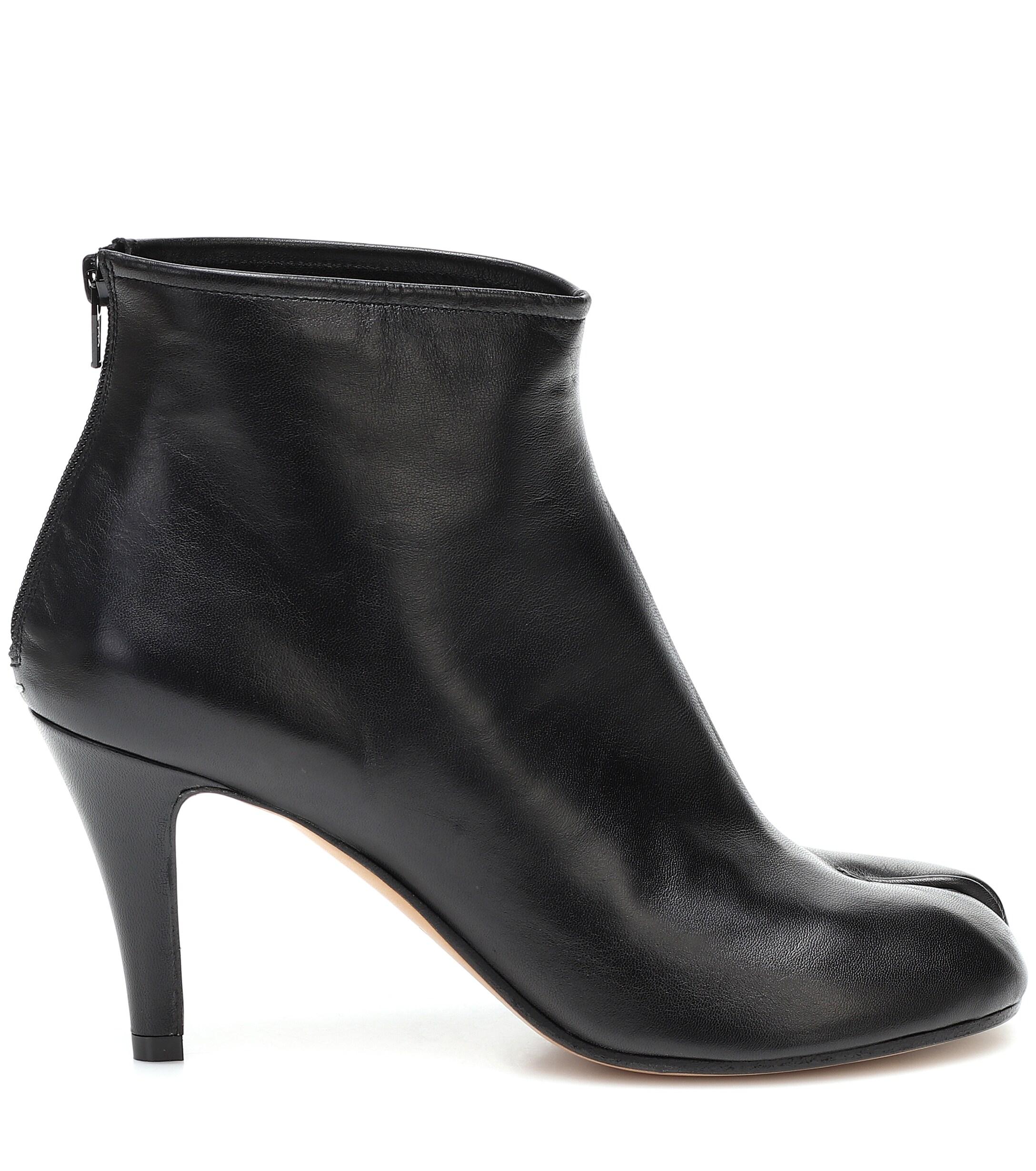 Maison Margiela Tabi Leather Ankle Boots in Black - Lyst