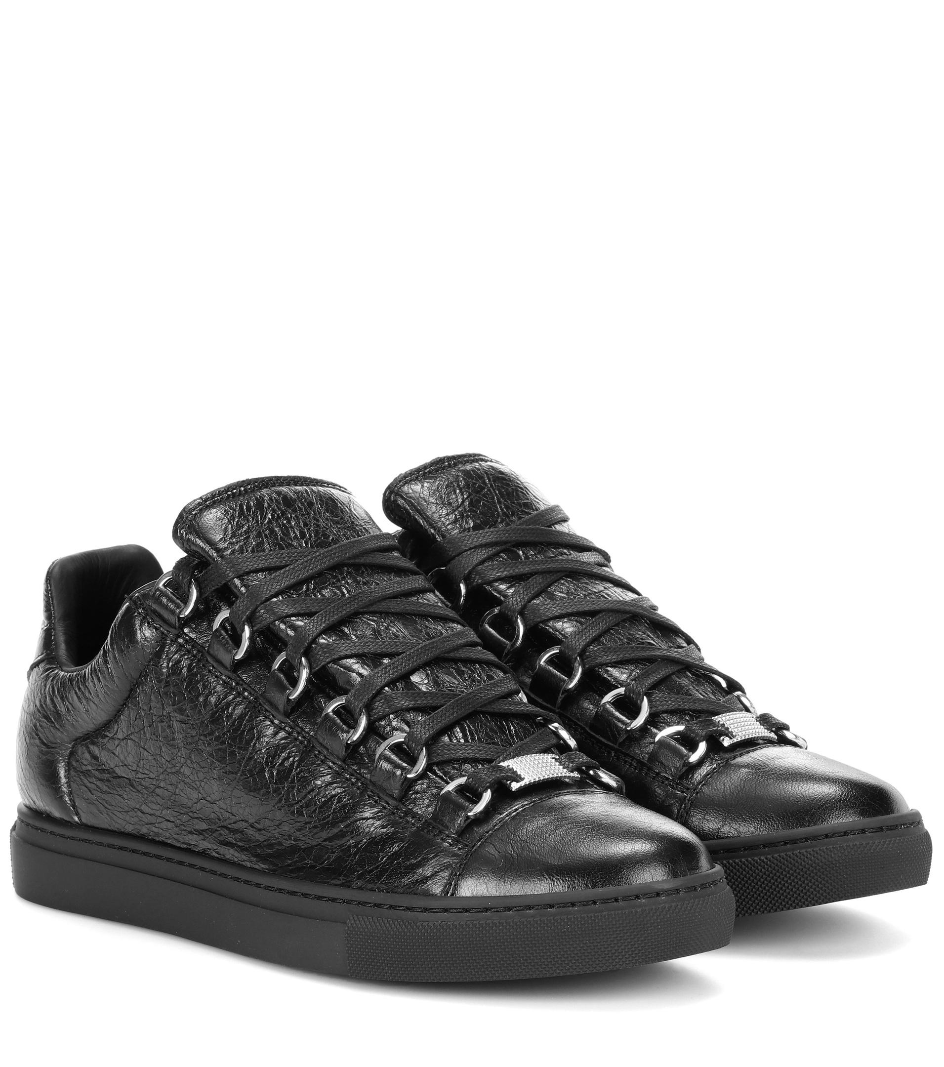 Balenciaga Leather Arena Low-top Sneakers in Black - Lyst