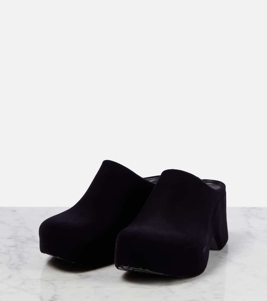 VIP価格.LOEWE SANDALO TERRA FOAM IN GOMMA Terra Foam Clog Black | The Webster
