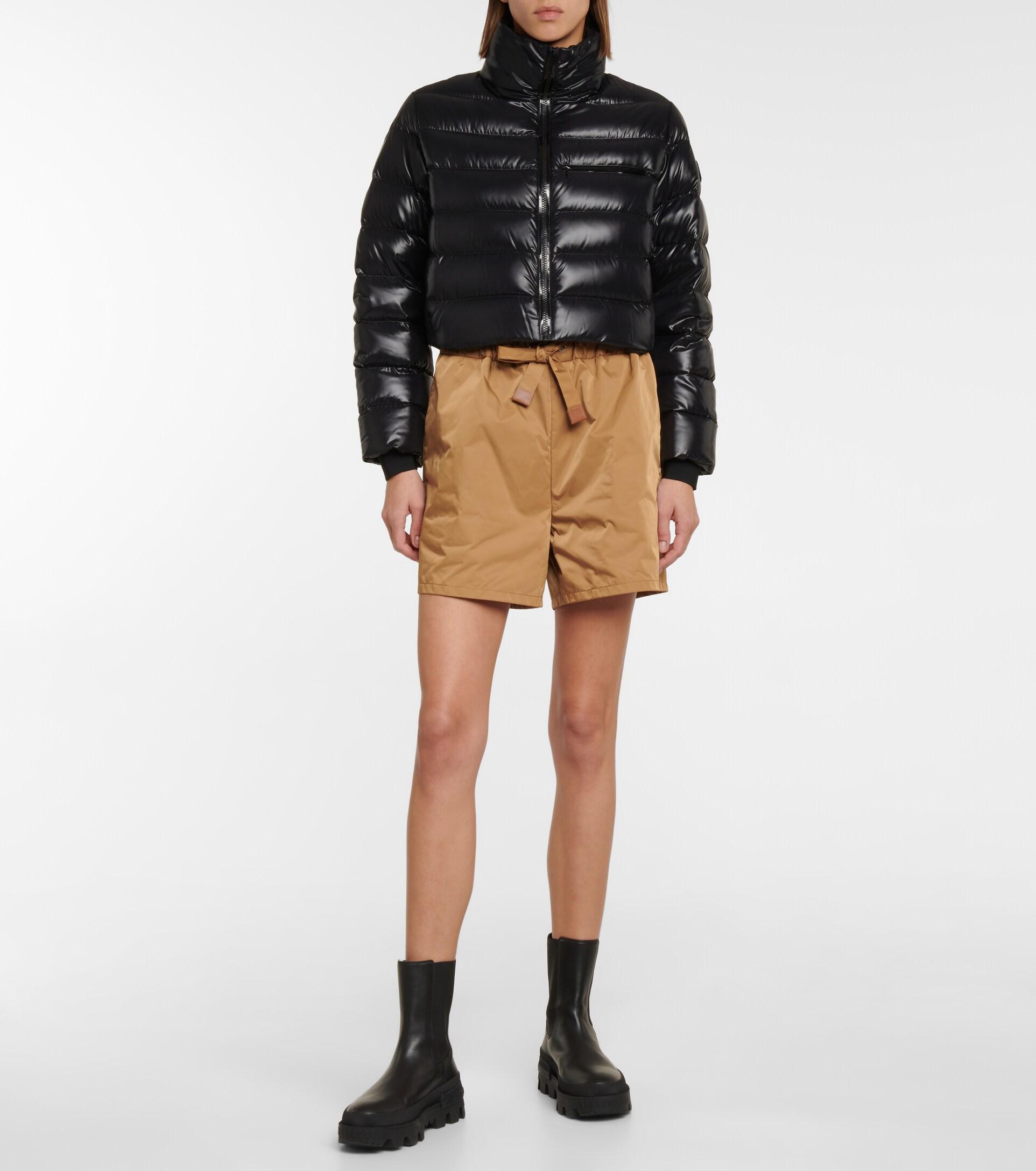 Moncler Morgat Cropped Down Jacket in Black | Lyst