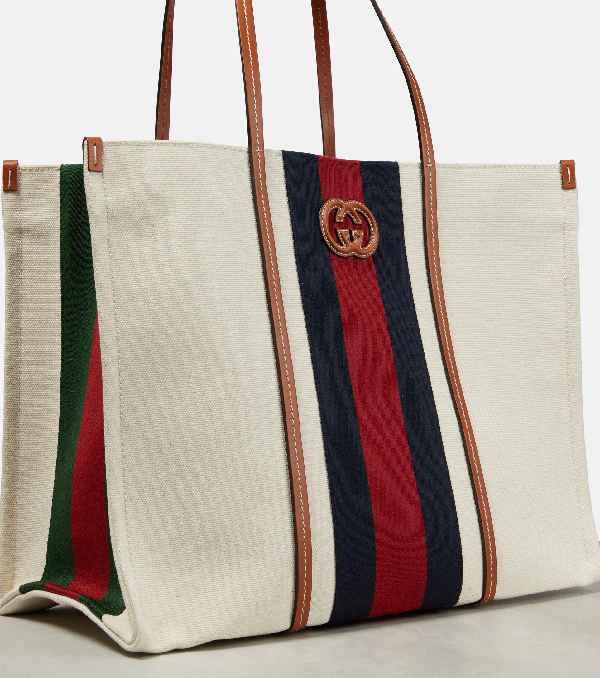 Tote bag with Round Interlocking G in Neutral Fabric