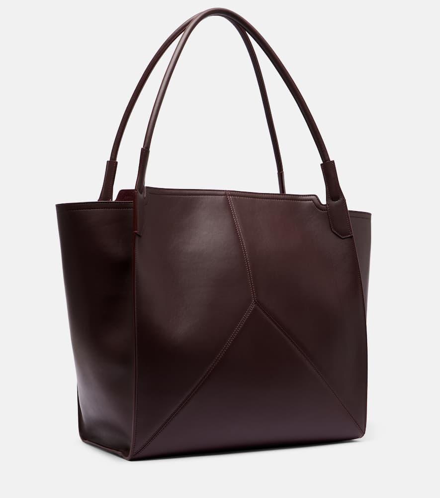 ■Victoria Beckham■W11 クロコダイル柄レザートートバッグ W11 Jumbo Tote In Brick Red Croc Embossed Leather – Victoria