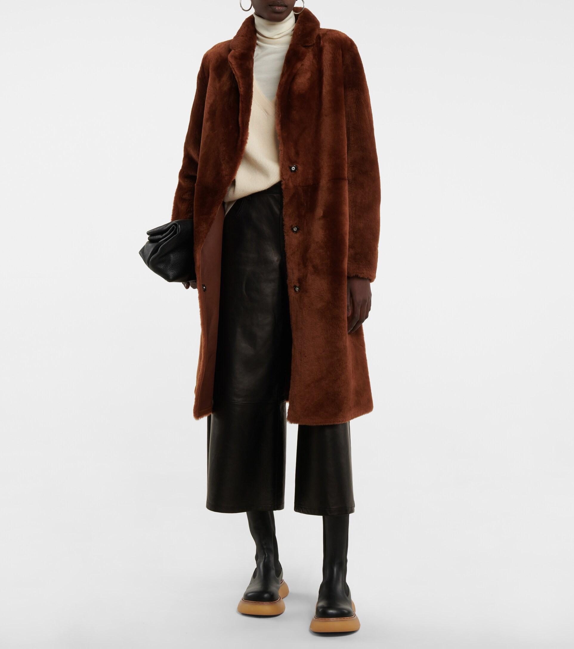 Yves Salomon Leather Reversible Shearling Coat in Brown Womens Clothing Coats Long coats and winter coats 