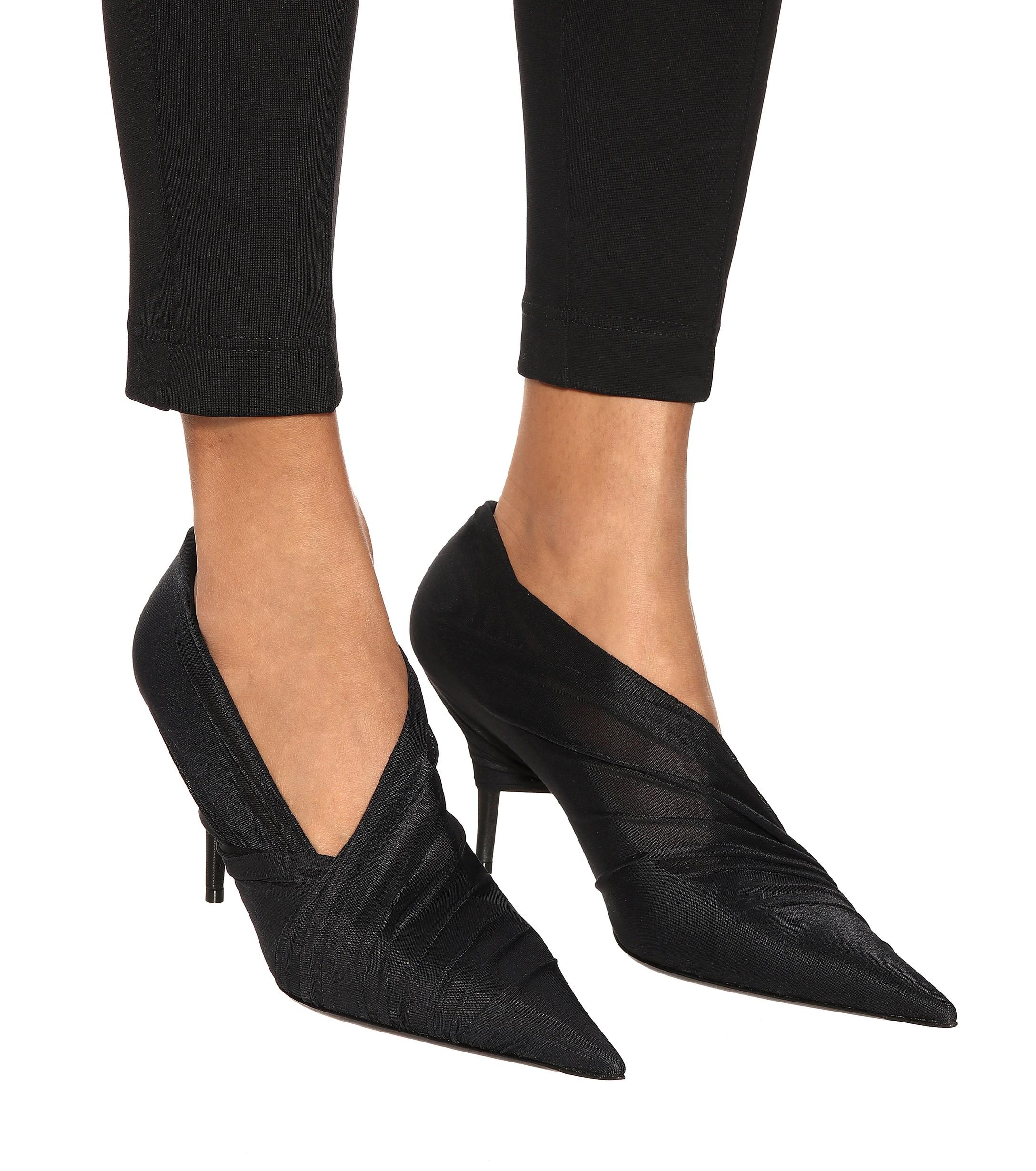 stretch mesh chain pump