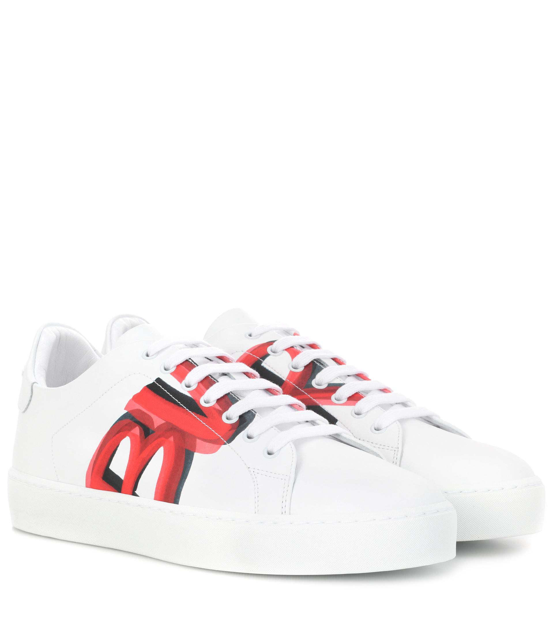 burberry pumps white