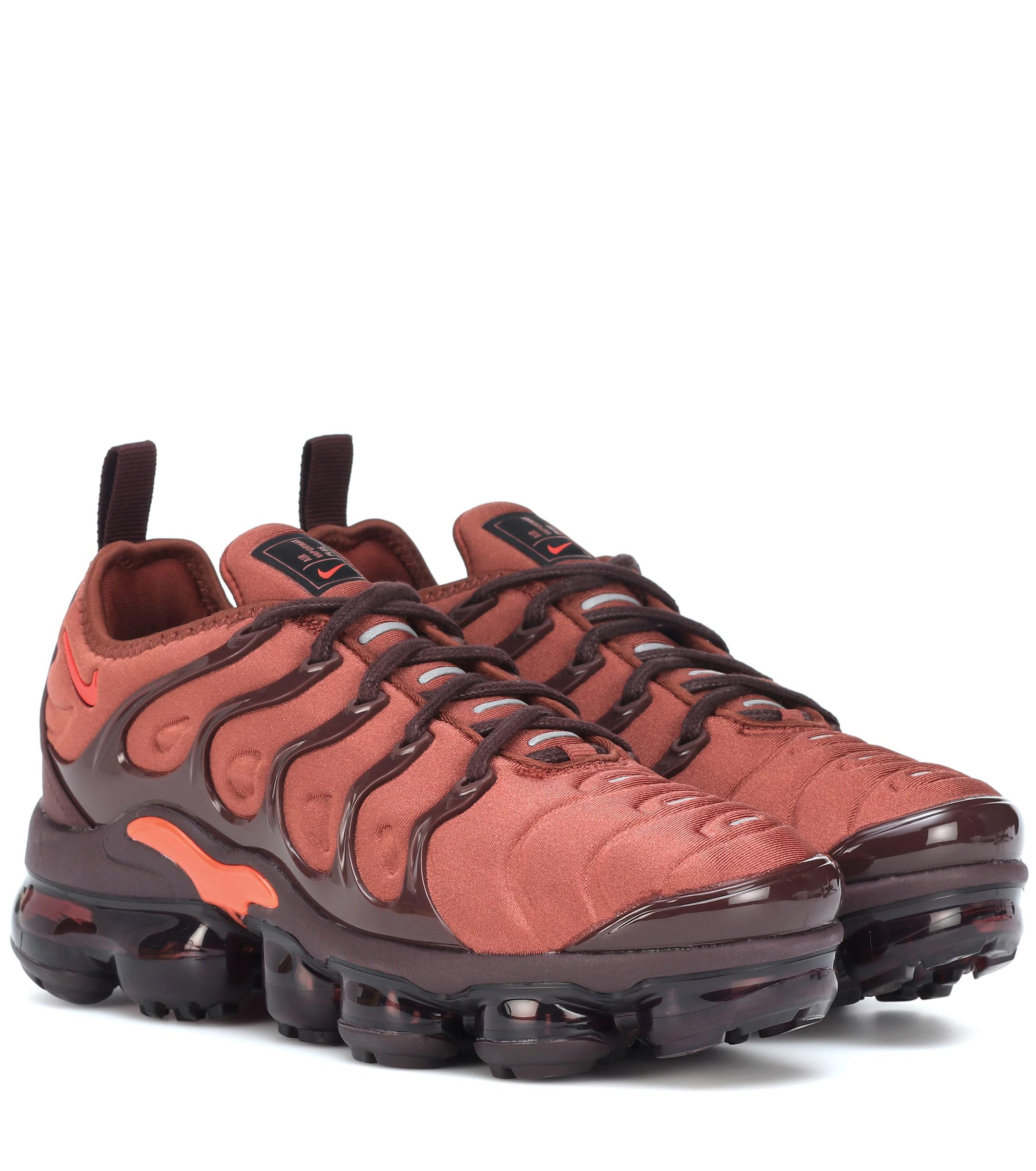 nike vapormax plus orange black