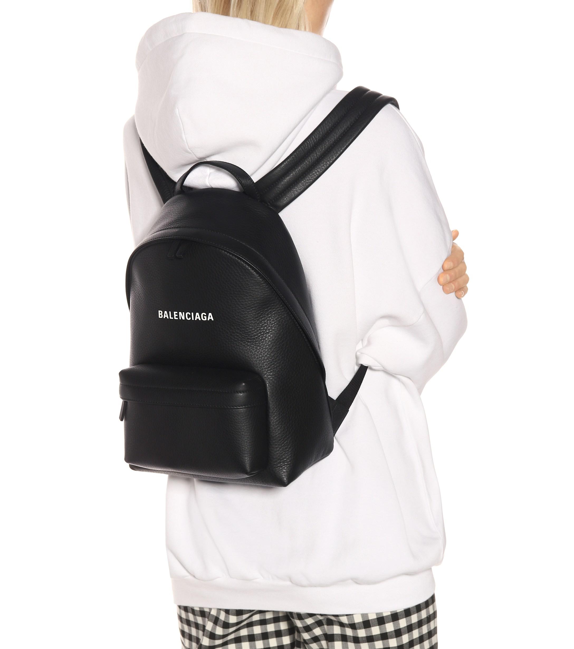 balenciaga everyday backpack