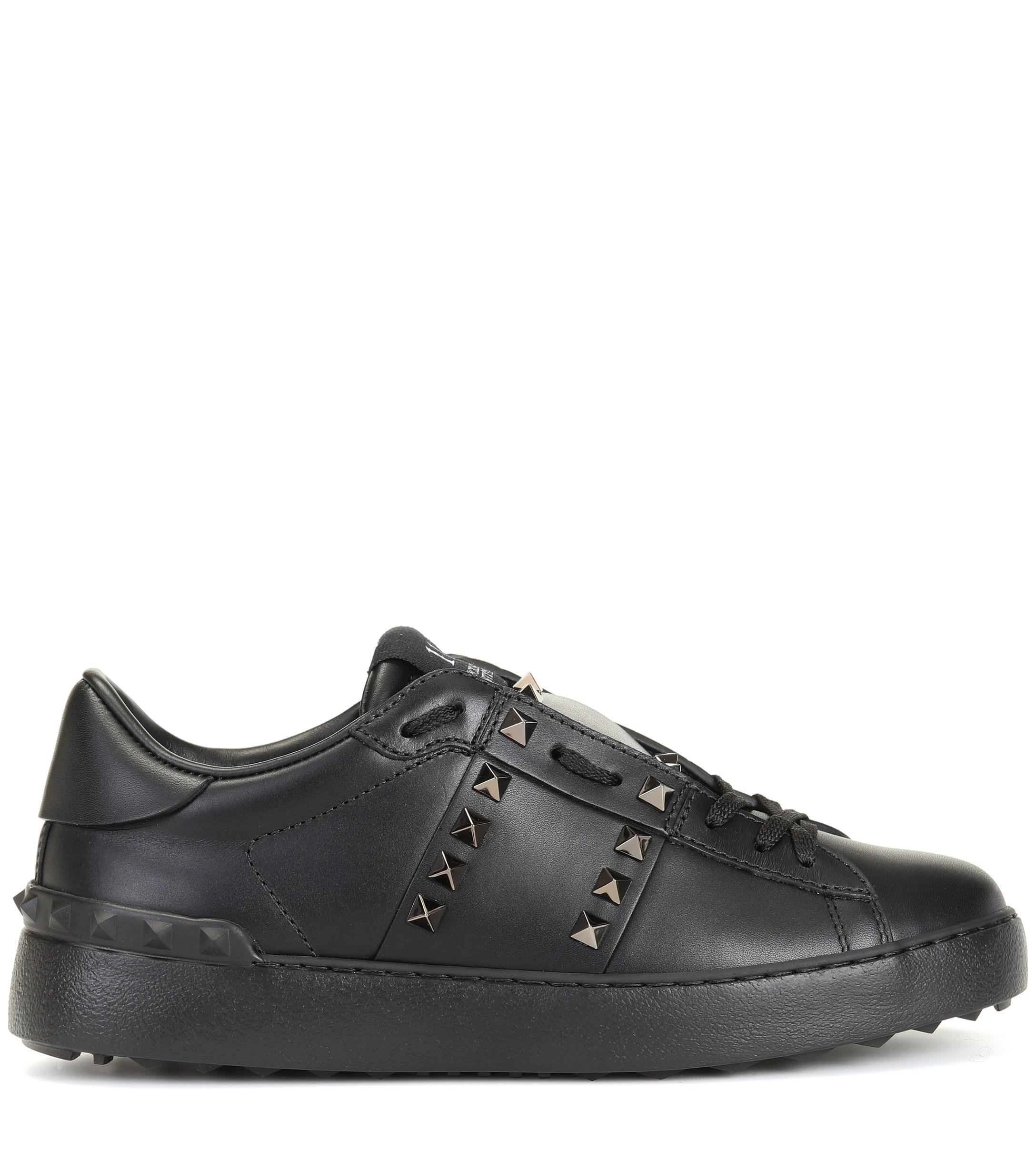 Valentino Garavani Rockstud Untitled Noir Leather Sneakers in Nero ...