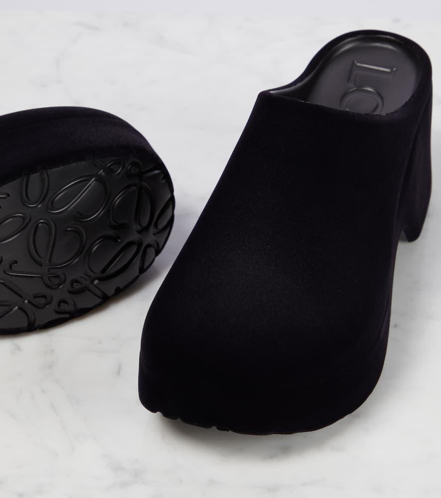 VIP価格.LOEWE SANDALO TERRA FOAM IN GOMMA Loewe Terra Foam Clogs in Black | Lyst