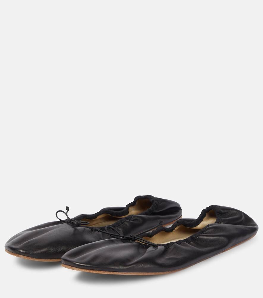 バレエシューズ The Row Awar suede ballet flats Awar suede ballet flats in black - The Row | Mytheresa