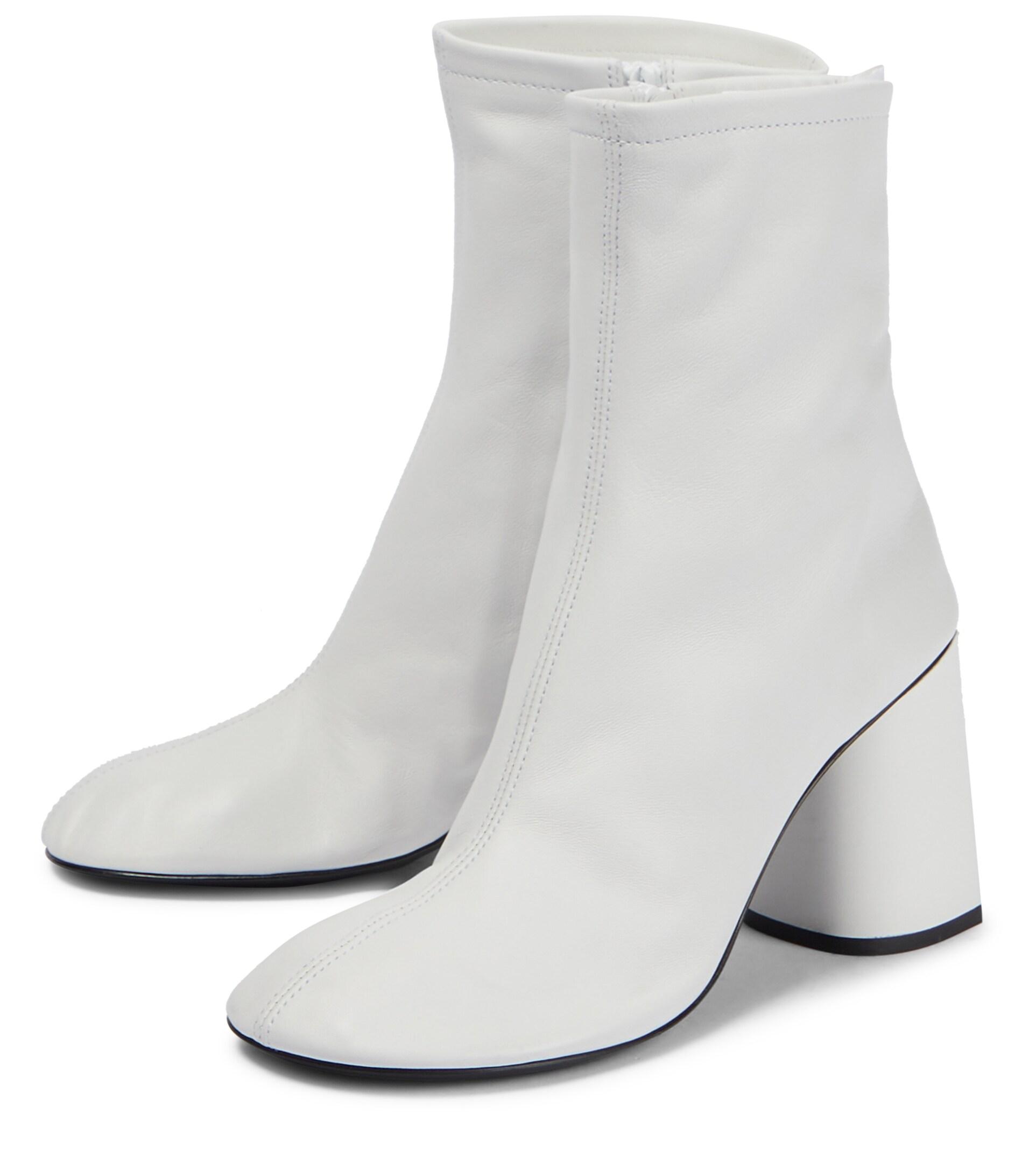 Balenciaga Glove Leather Ankle Boots in White | Lyst